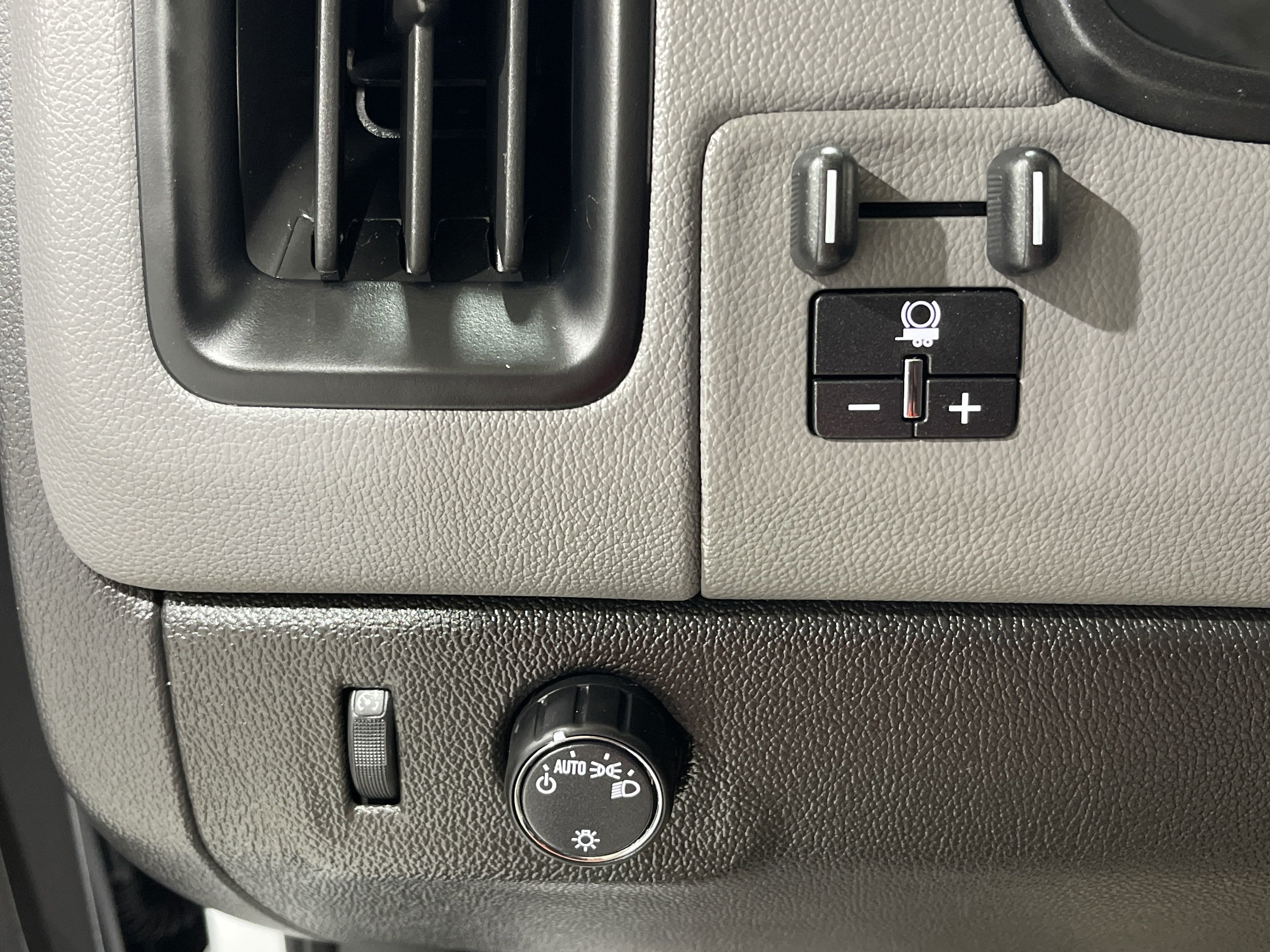 2022 Chevrolet Colorado WT