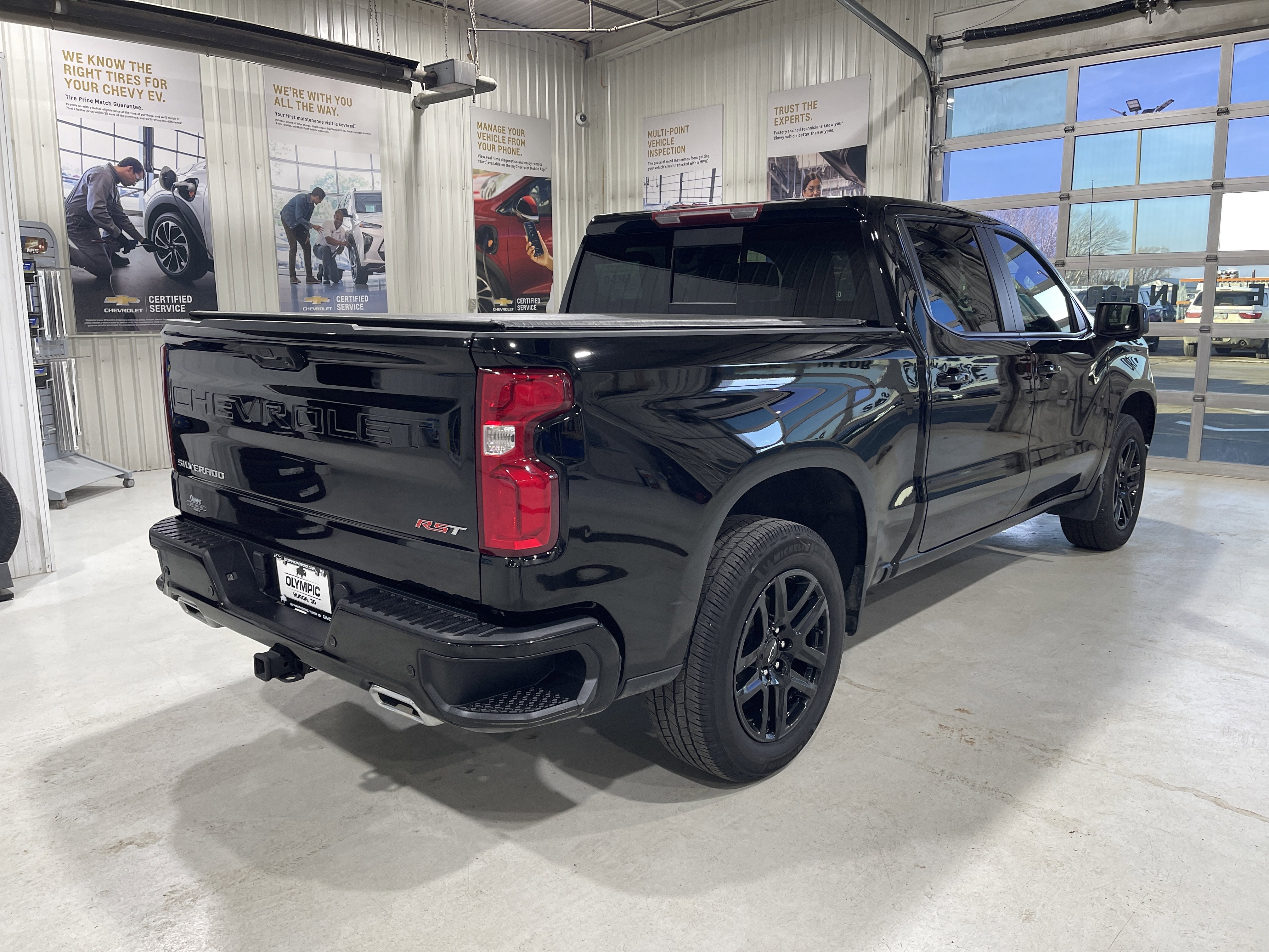 2024 Chevrolet Silverado 1500 RST