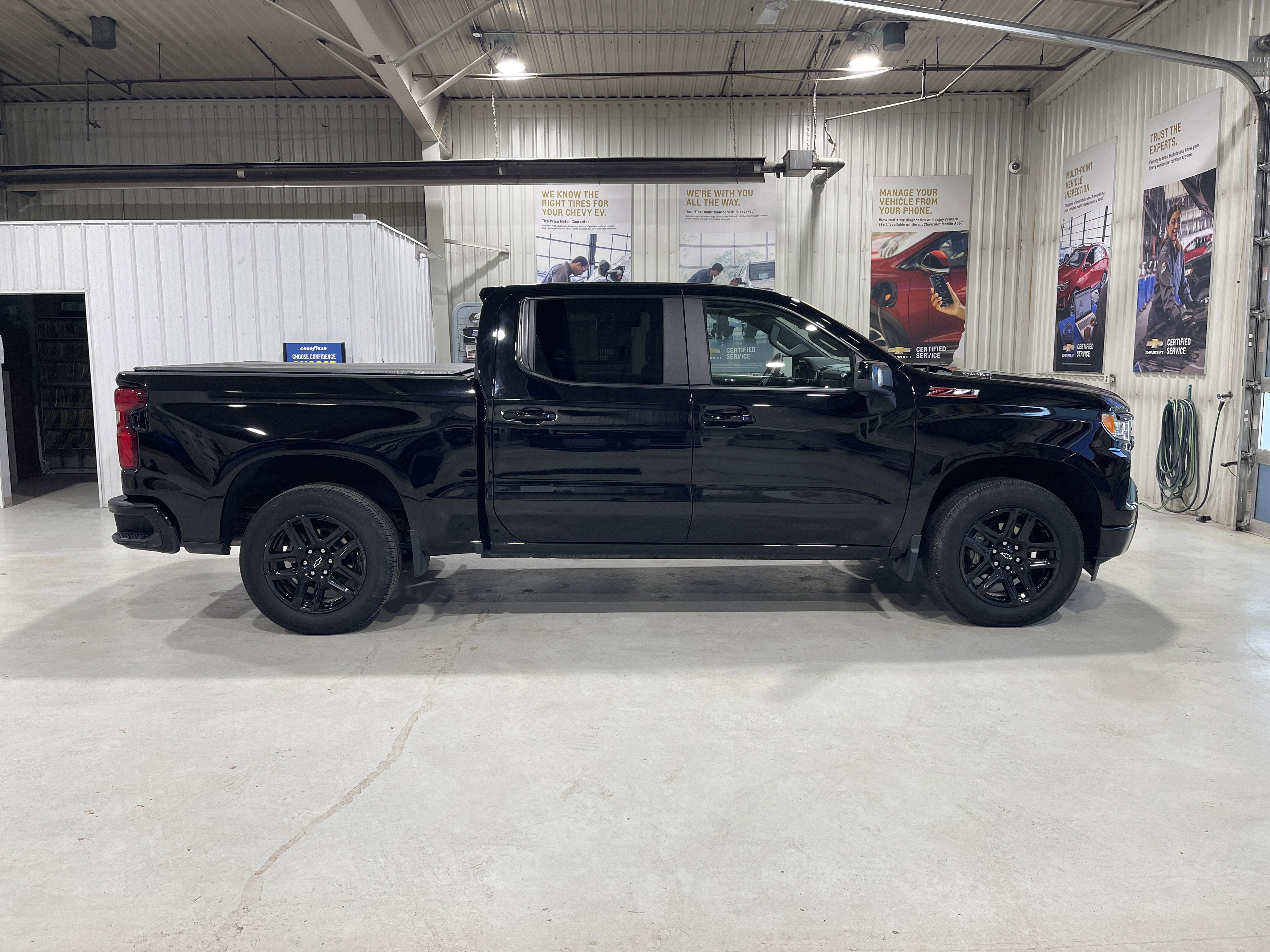 2024 Chevrolet Silverado 1500 RST