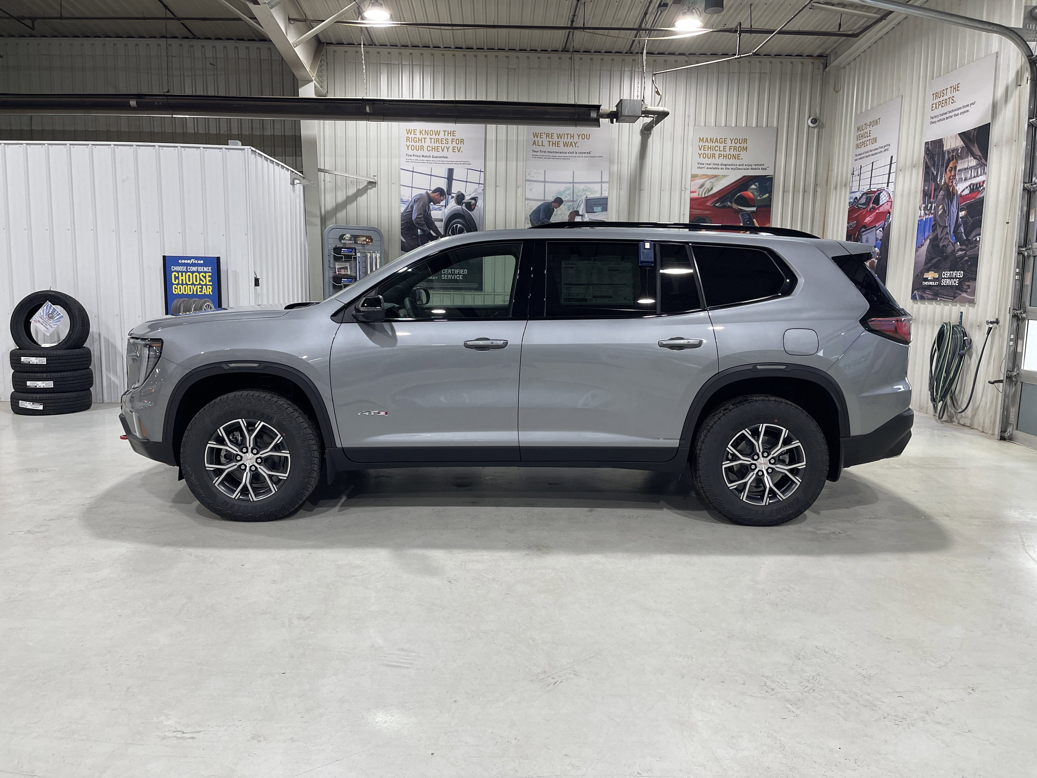 2026 GMC Acadia AT4