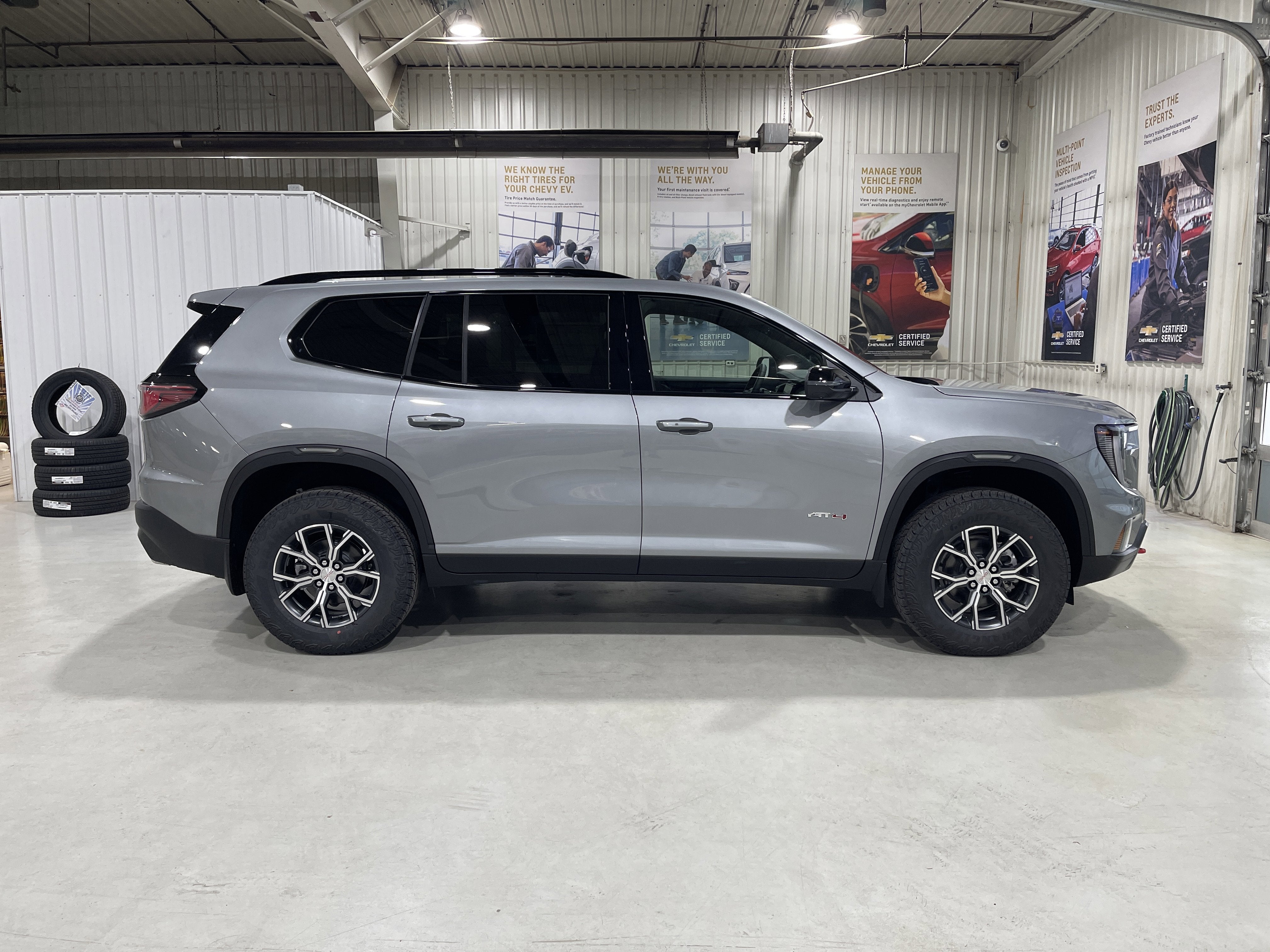 2026 GMC Acadia AT4