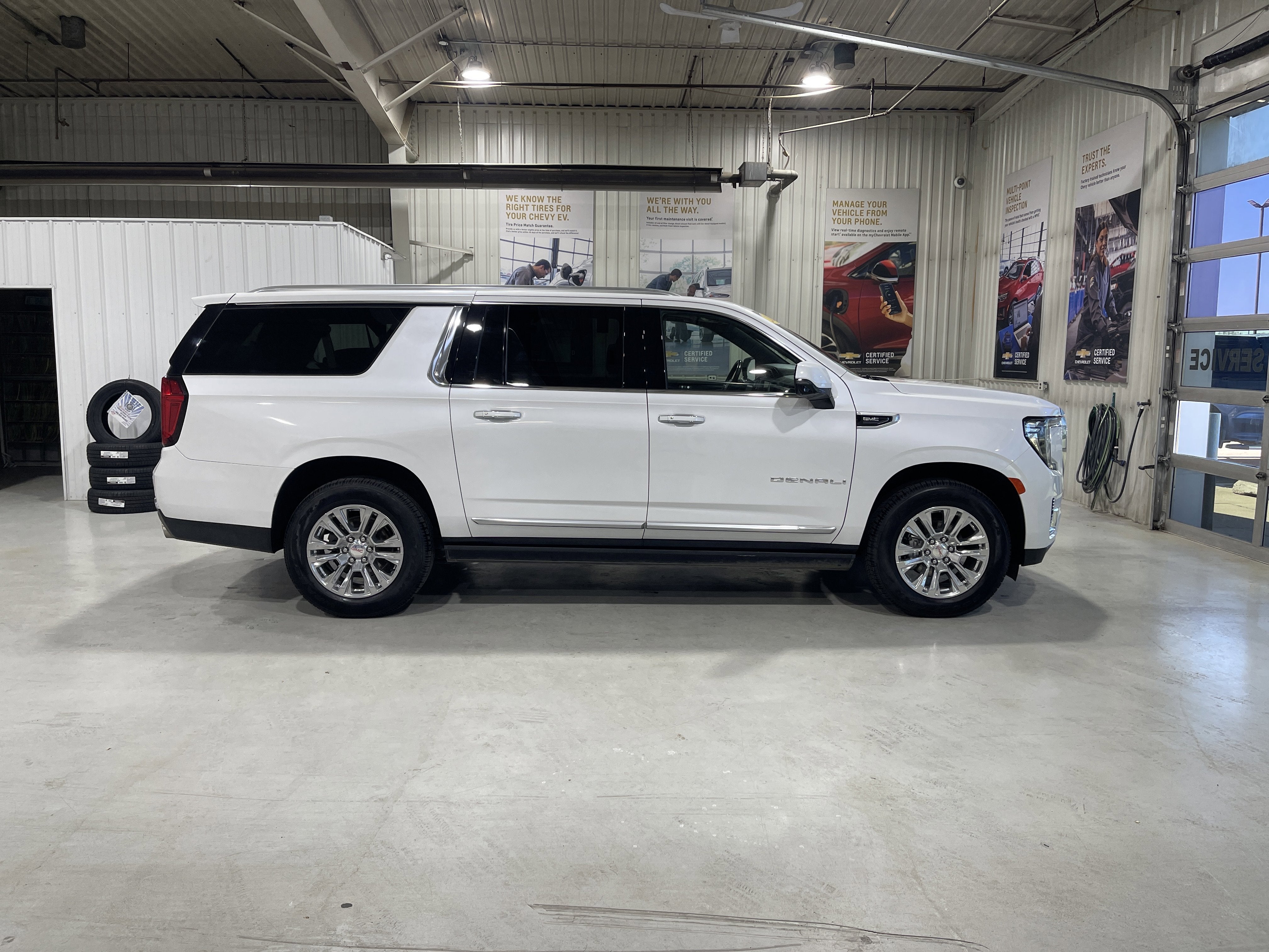 2022 GMC Yukon XL Denali