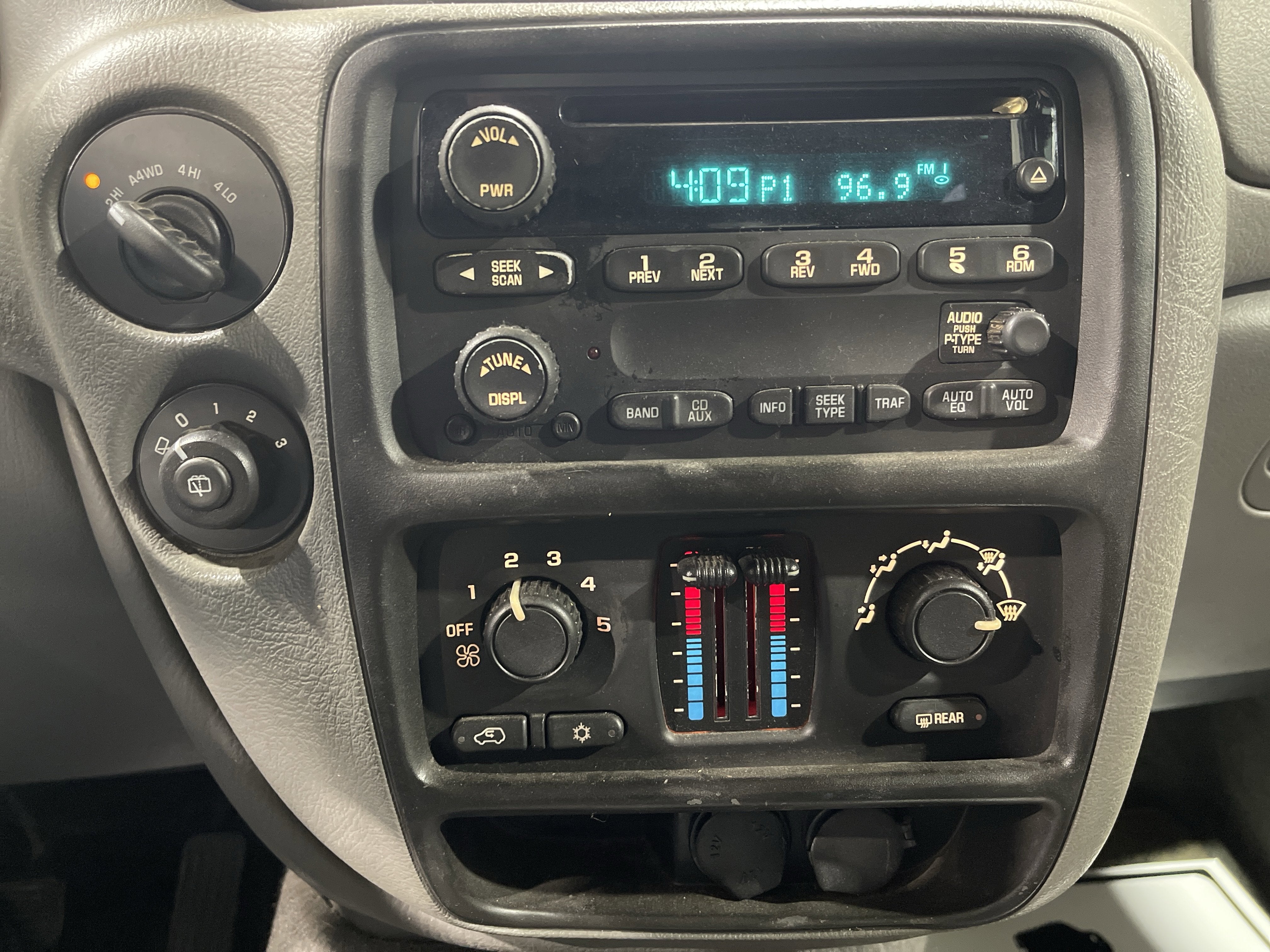 2004 Chevrolet Trailblazer LS