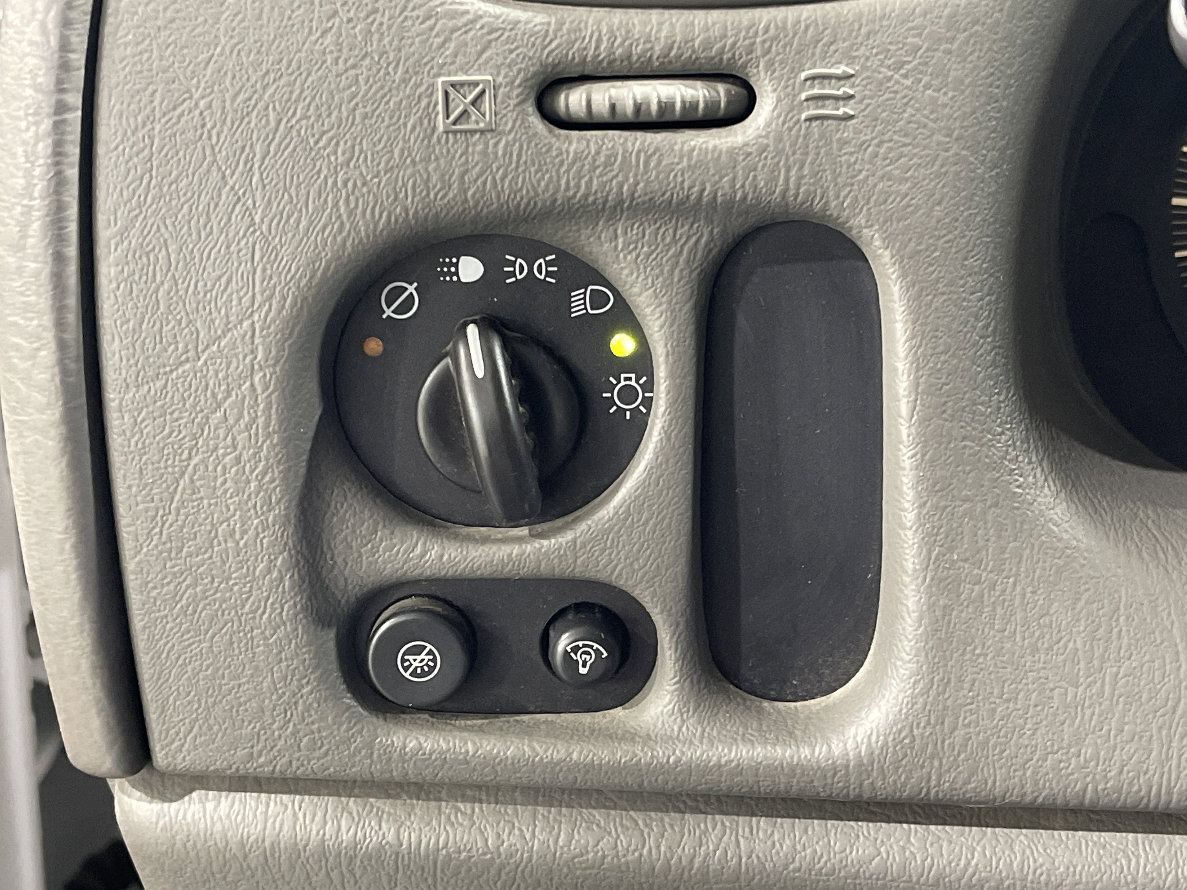 2004 Chevrolet Trailblazer LS