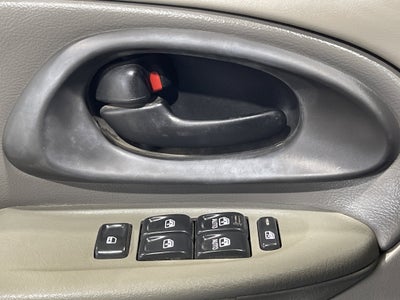 2004 Chevrolet Trailblazer LS