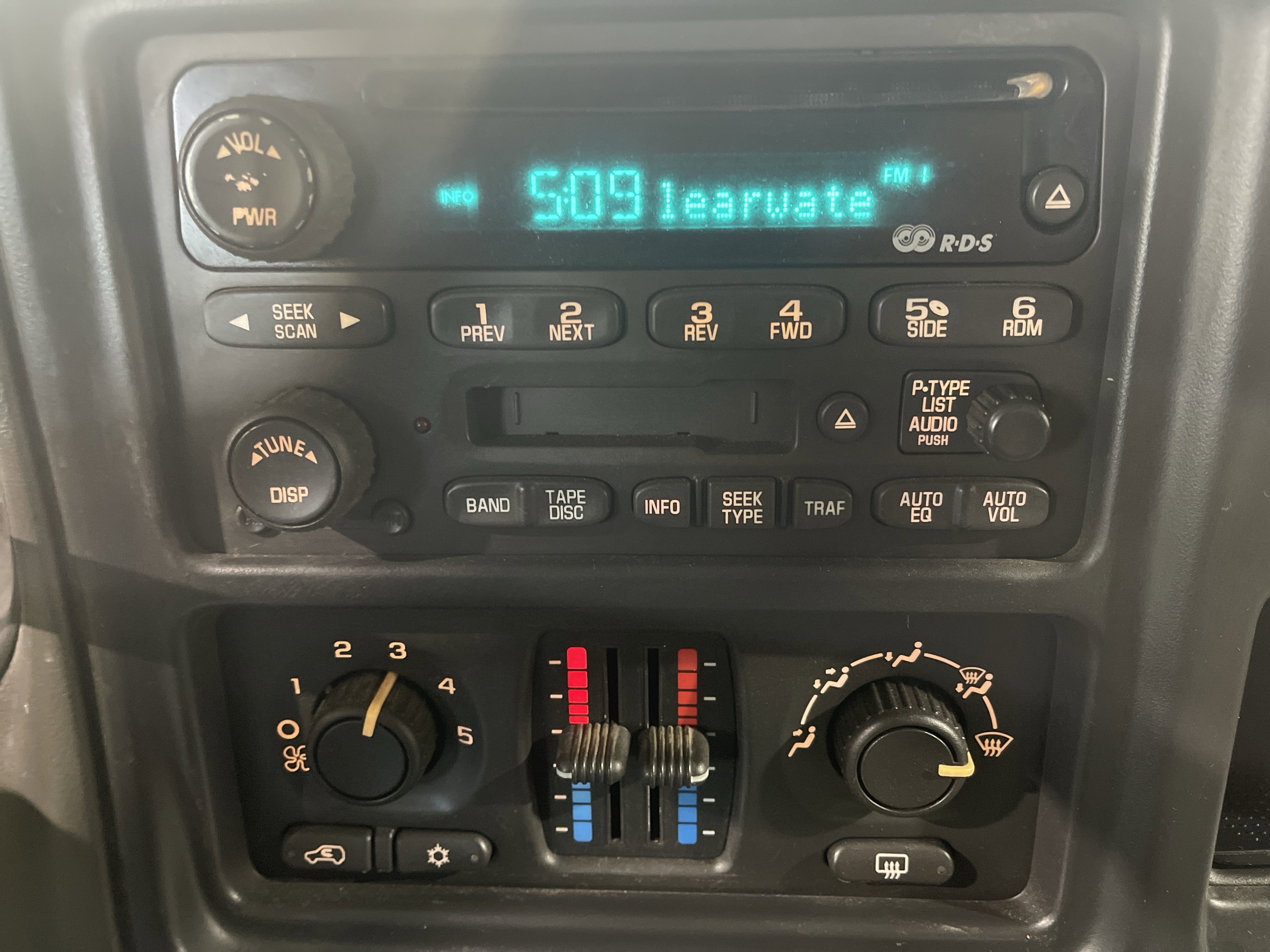 2003 Chevrolet Tahoe LS