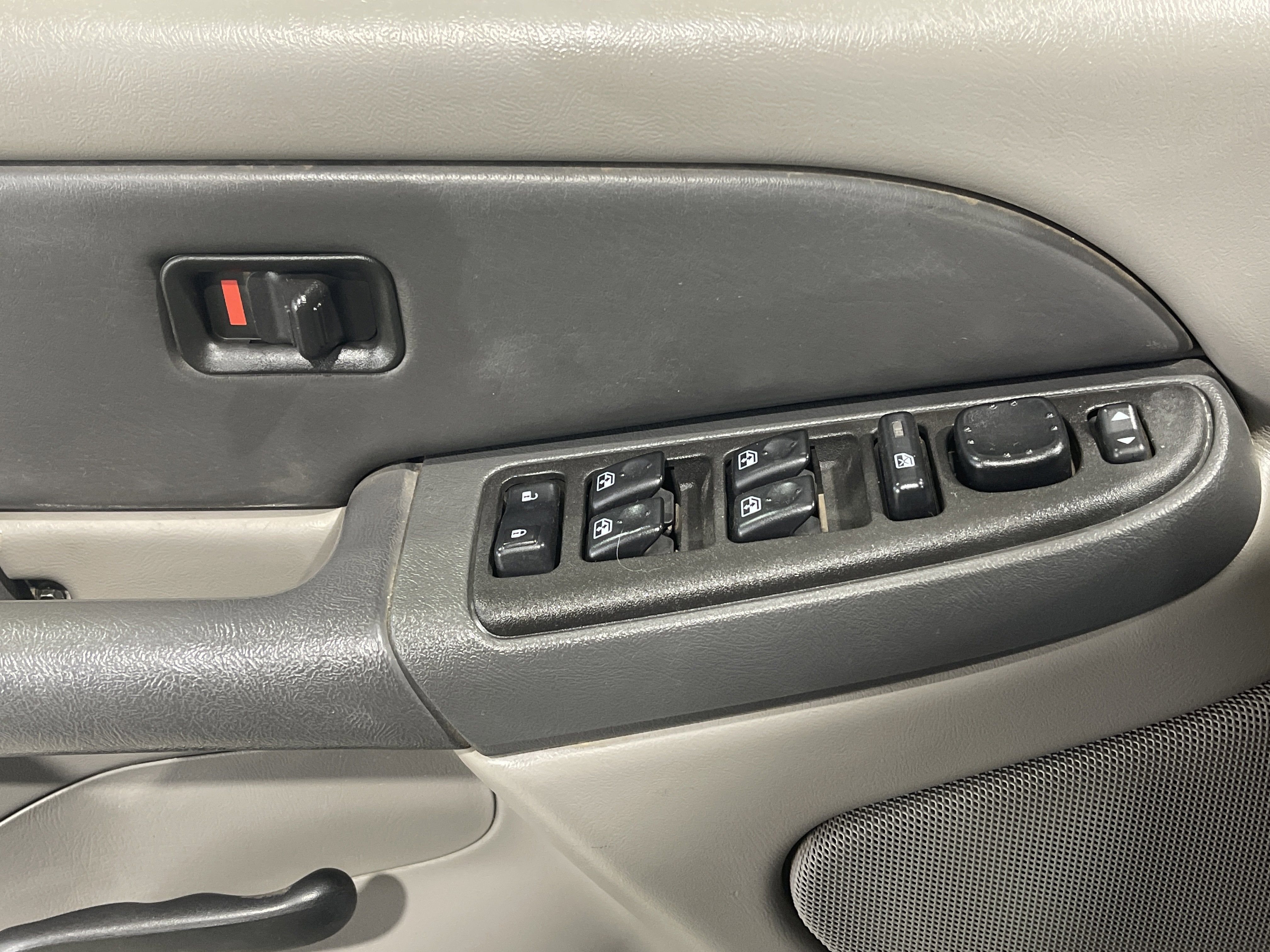 2003 Chevrolet Tahoe LS