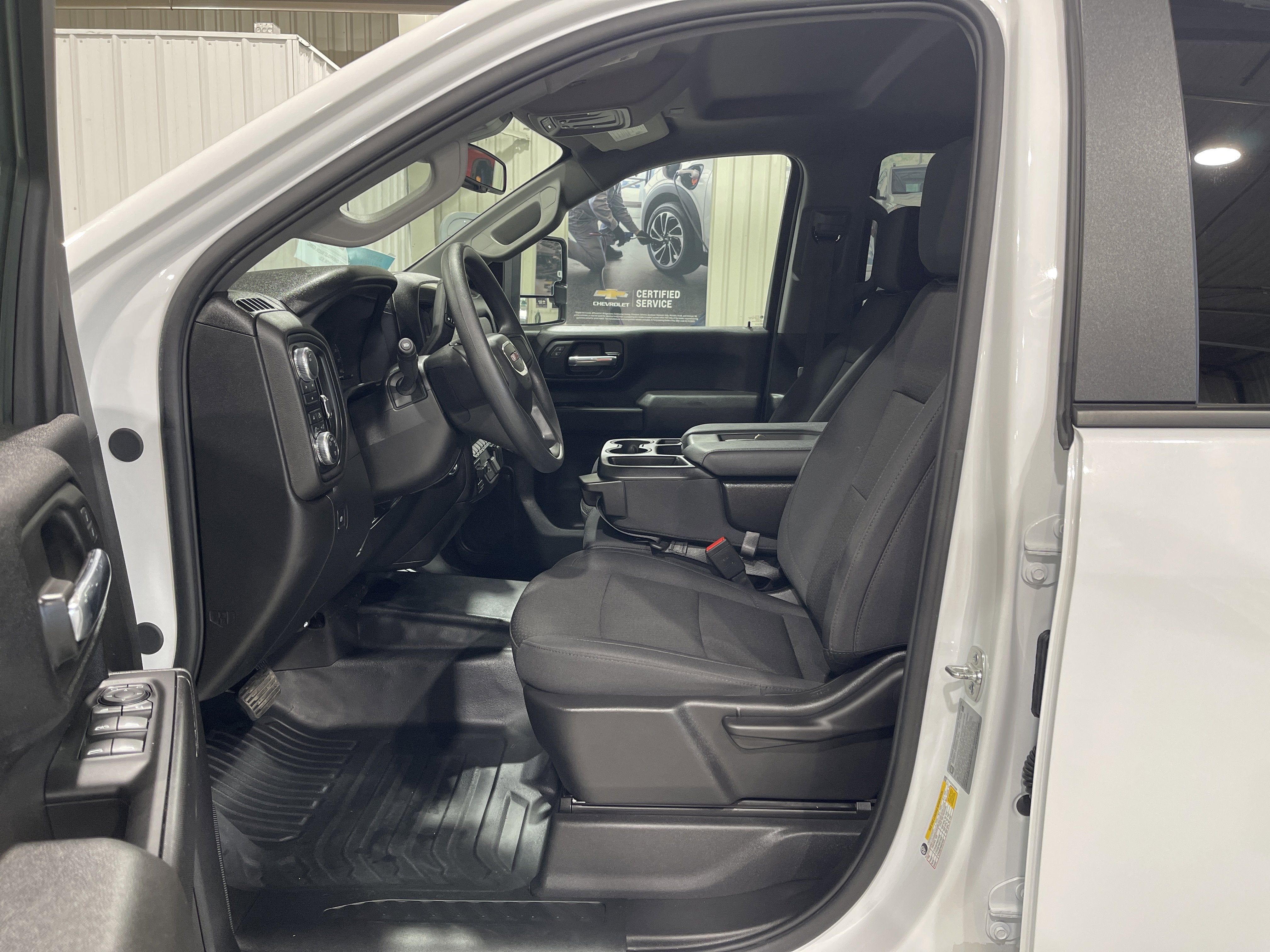 2025 GMC Sierra 2500 HD Pro