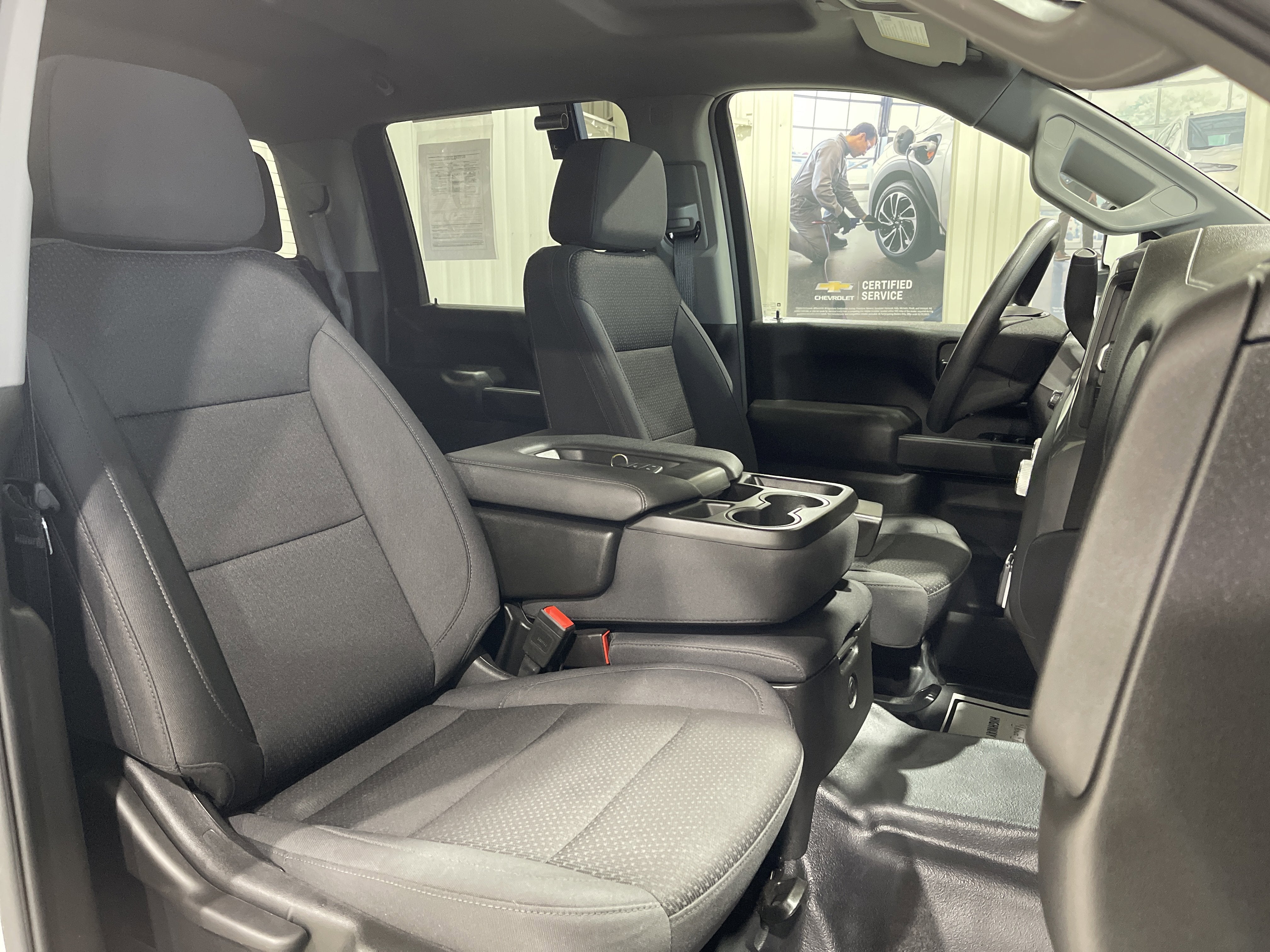 2025 GMC Sierra 2500 HD Pro