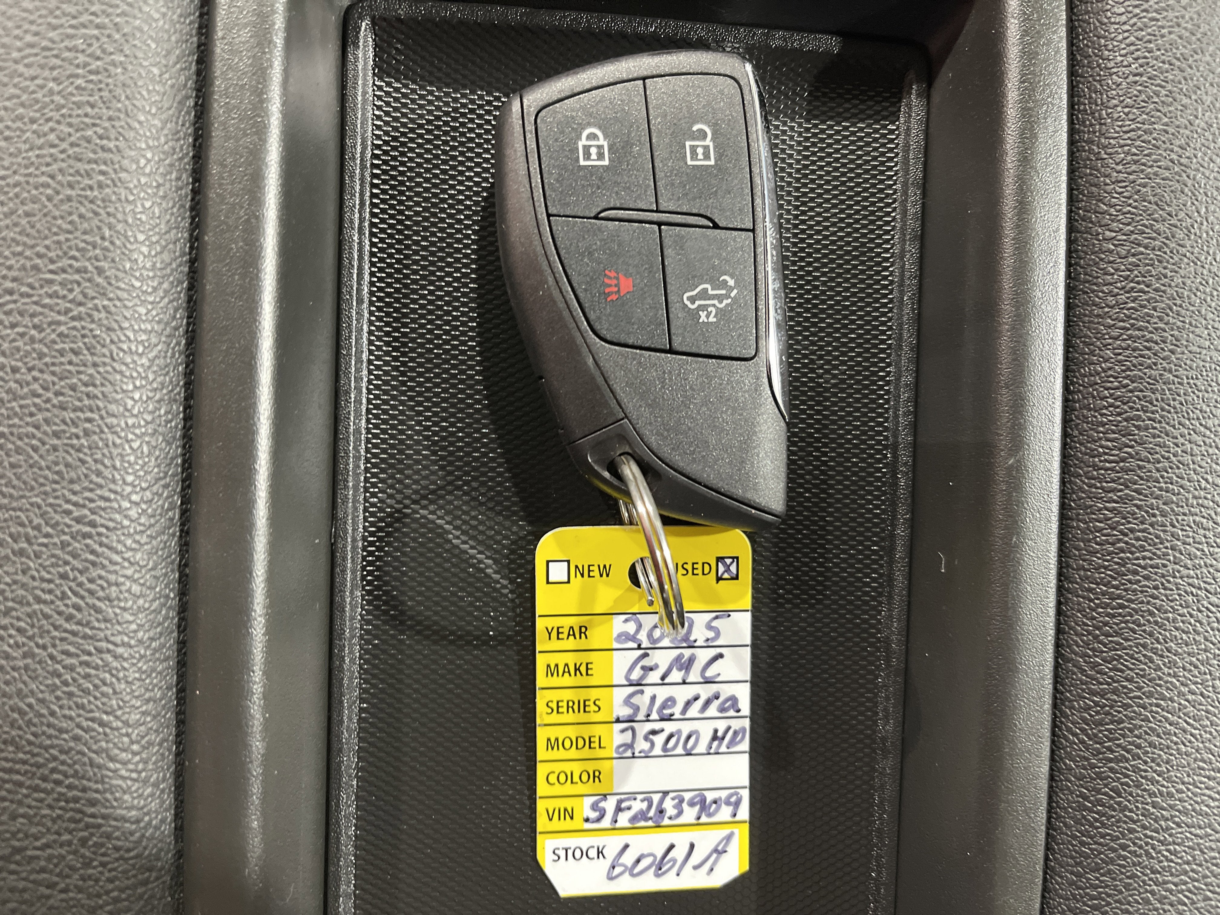 2025 GMC Sierra 2500 HD Pro