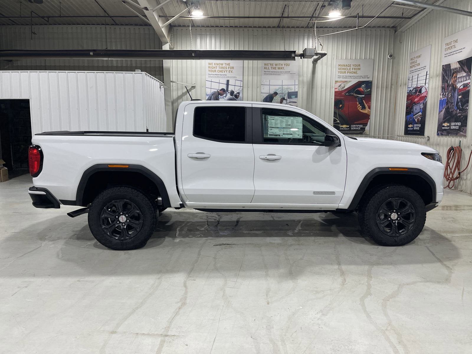 2024 GMC Canyon Elevation