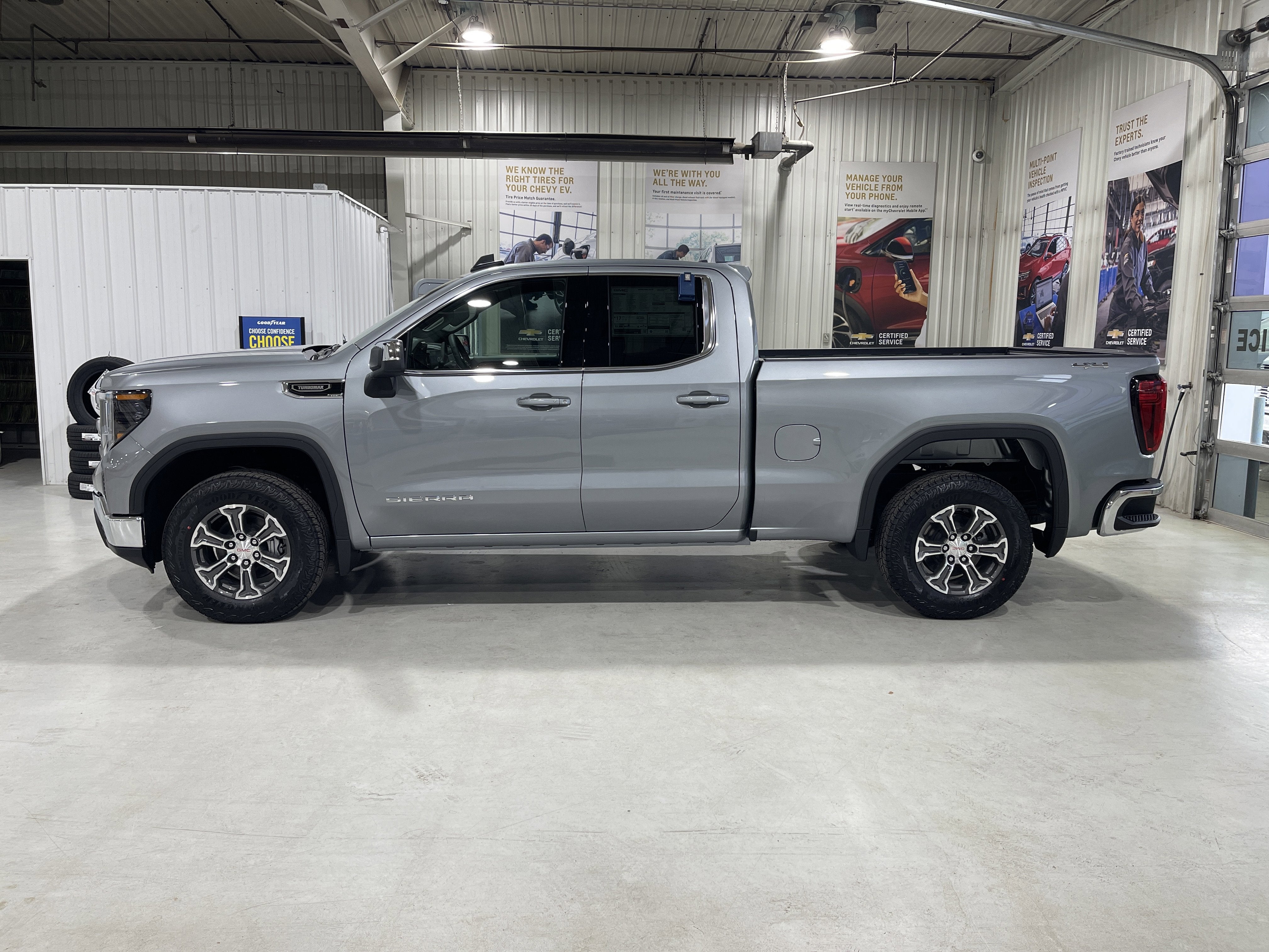 2026 GMC Sierra 1500 SLE