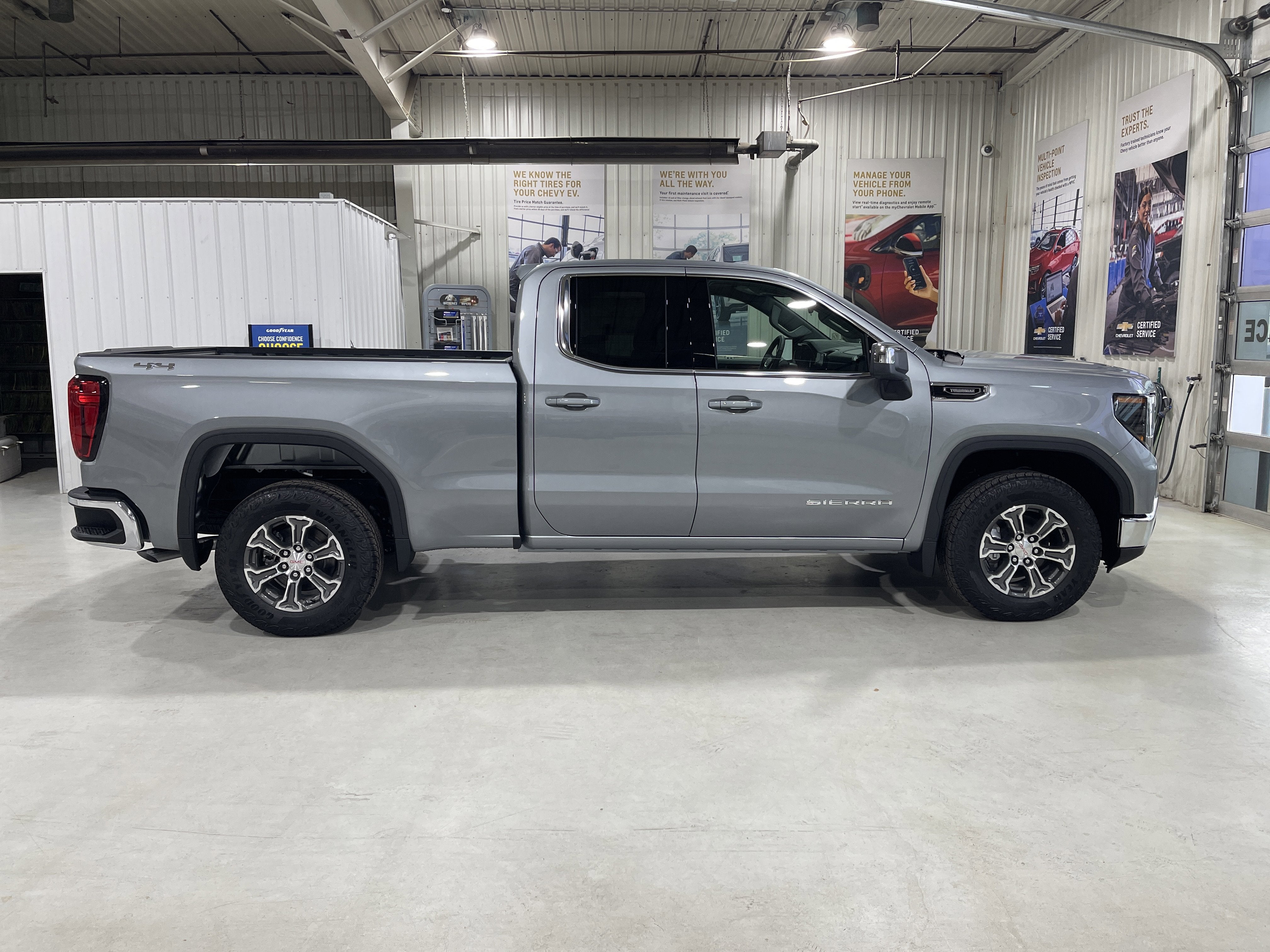 2026 GMC Sierra 1500 SLE