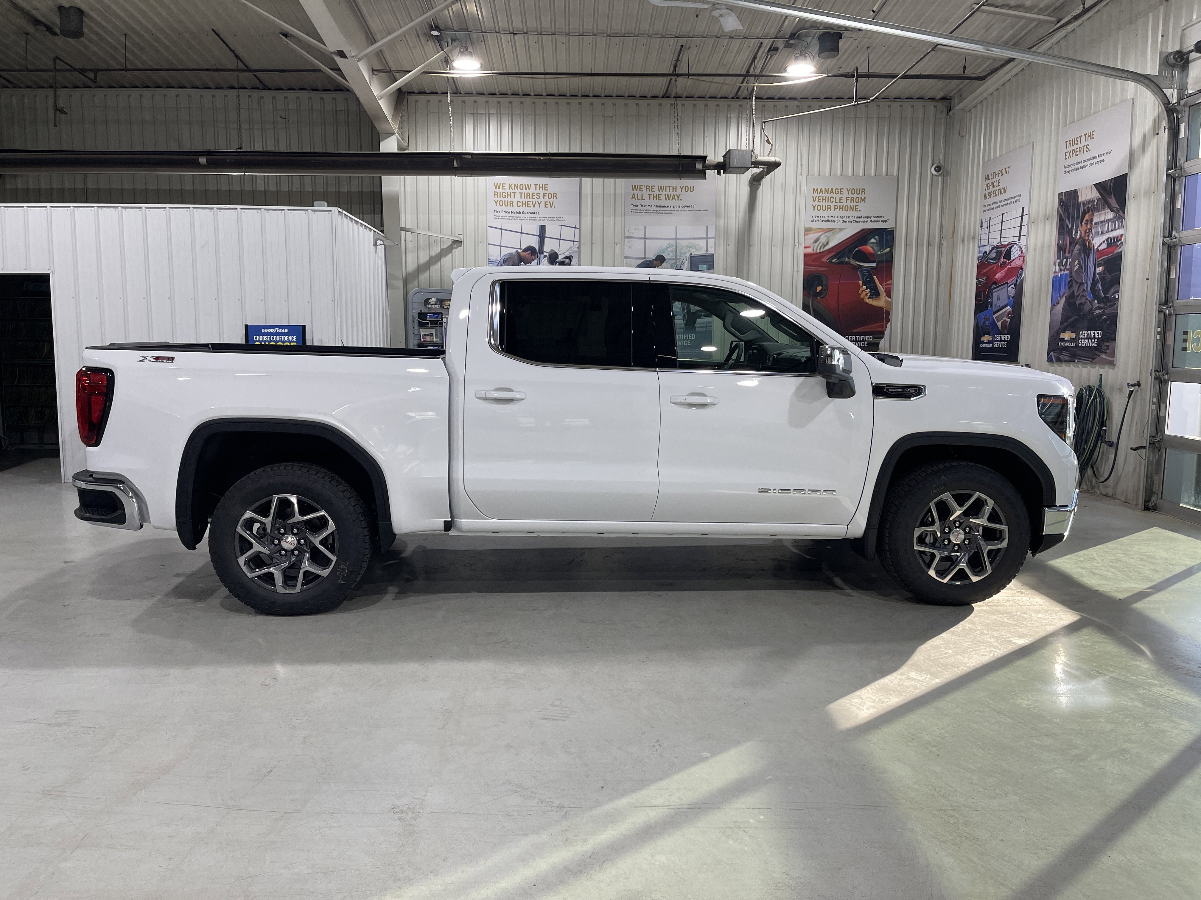 2026 GMC Sierra 1500 SLE