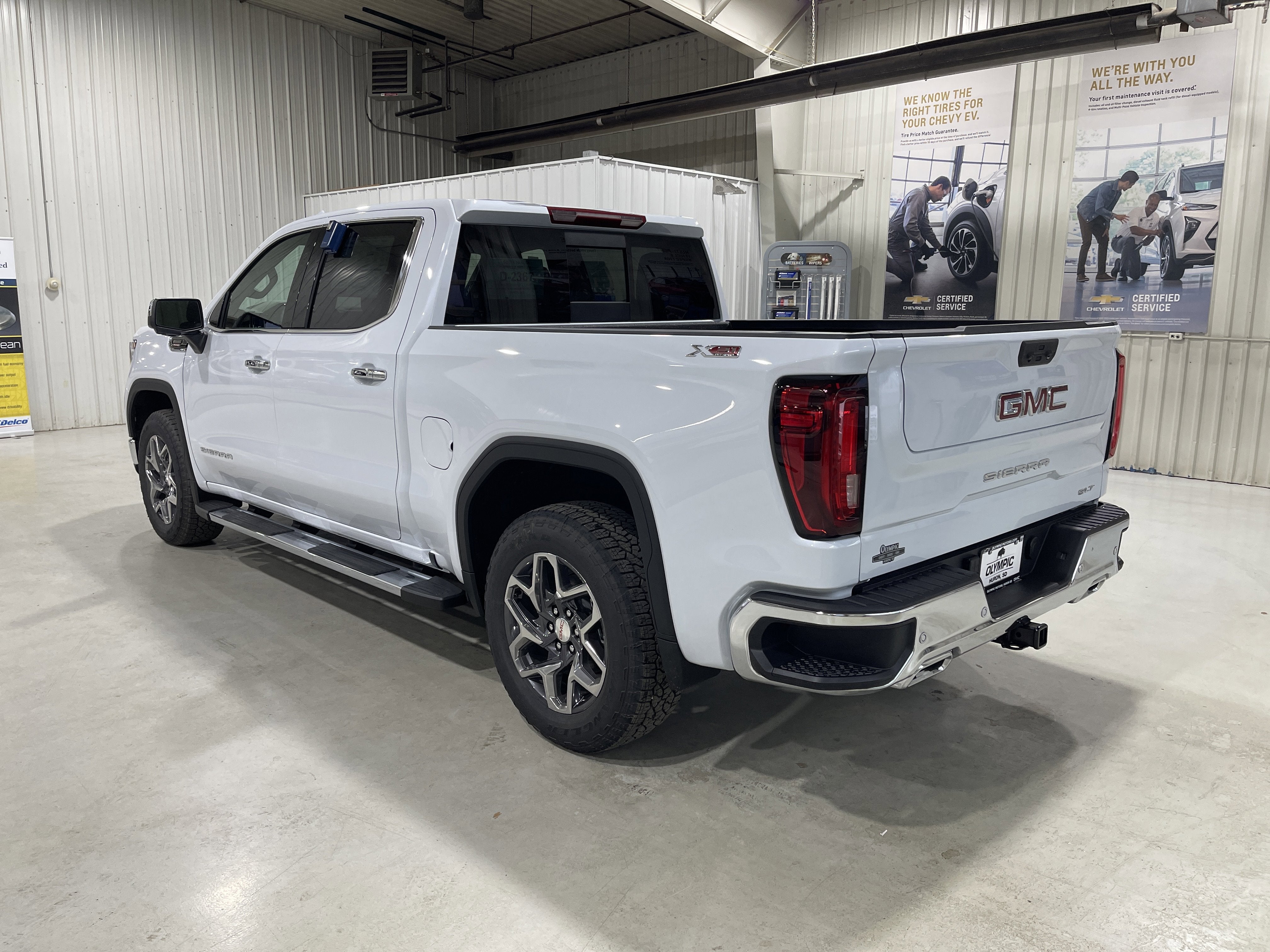 2026 GMC Sierra 1500 SLT
