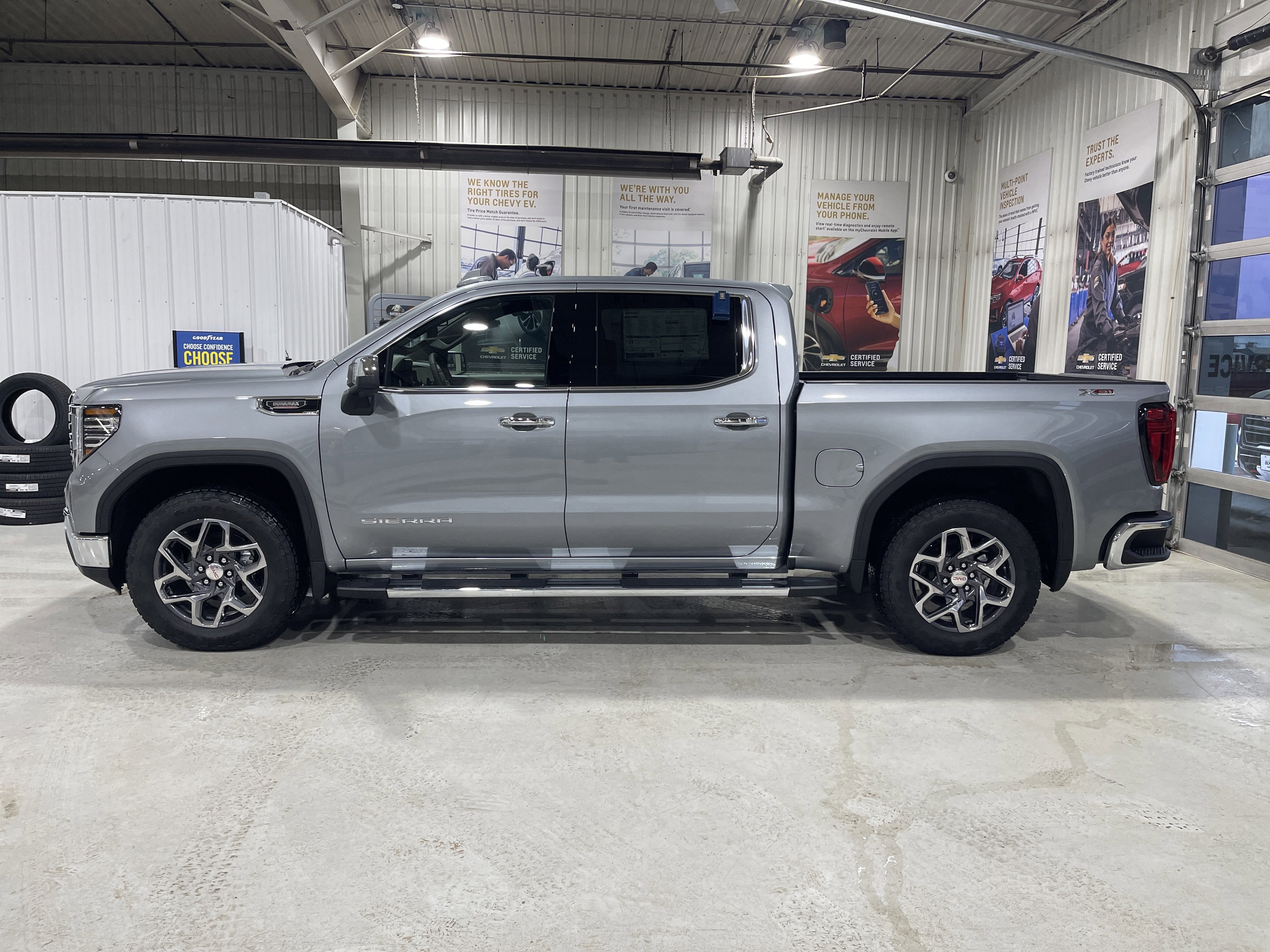 2026 GMC Sierra 1500 SLT