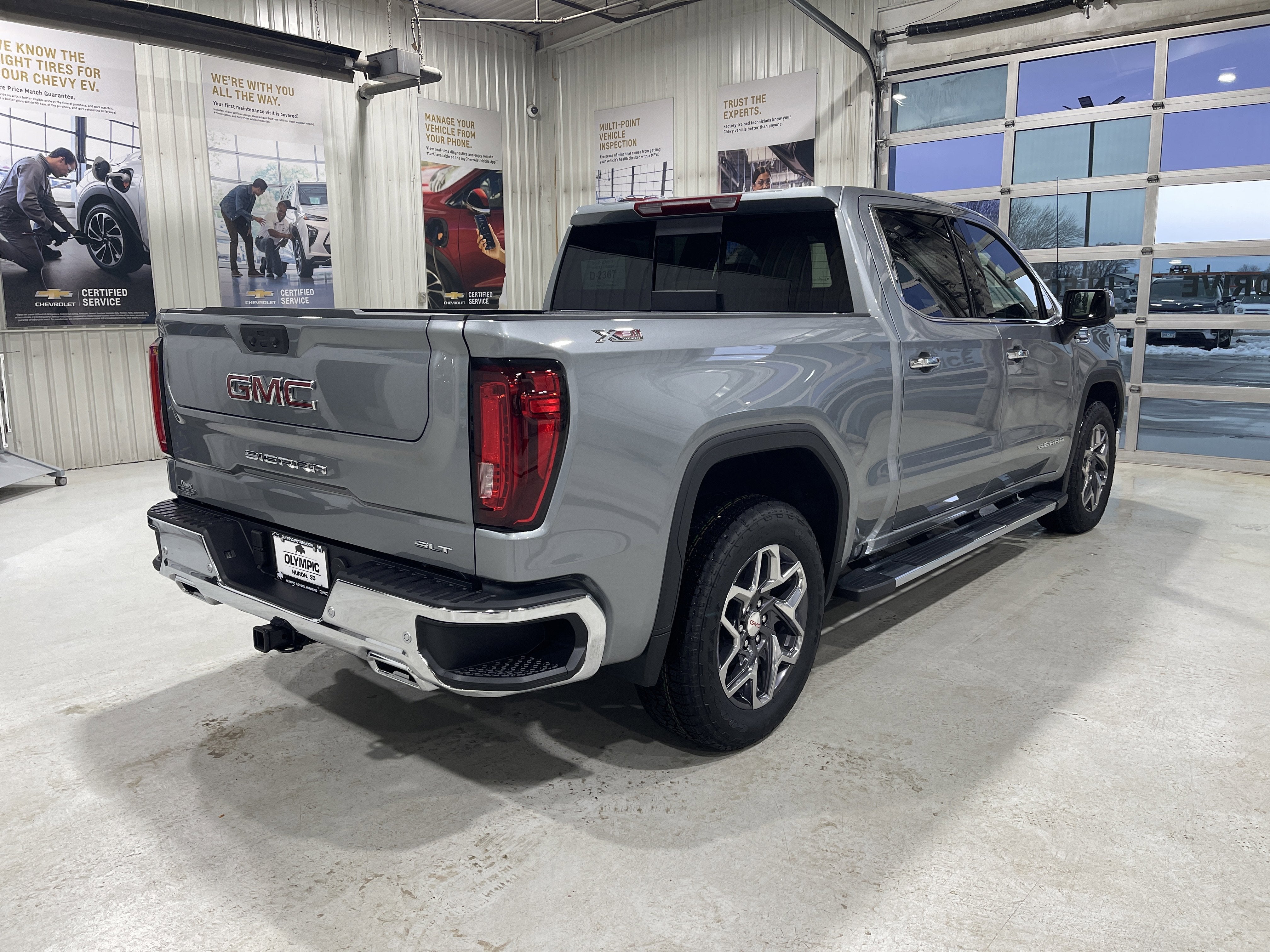 2026 GMC Sierra 1500 SLT