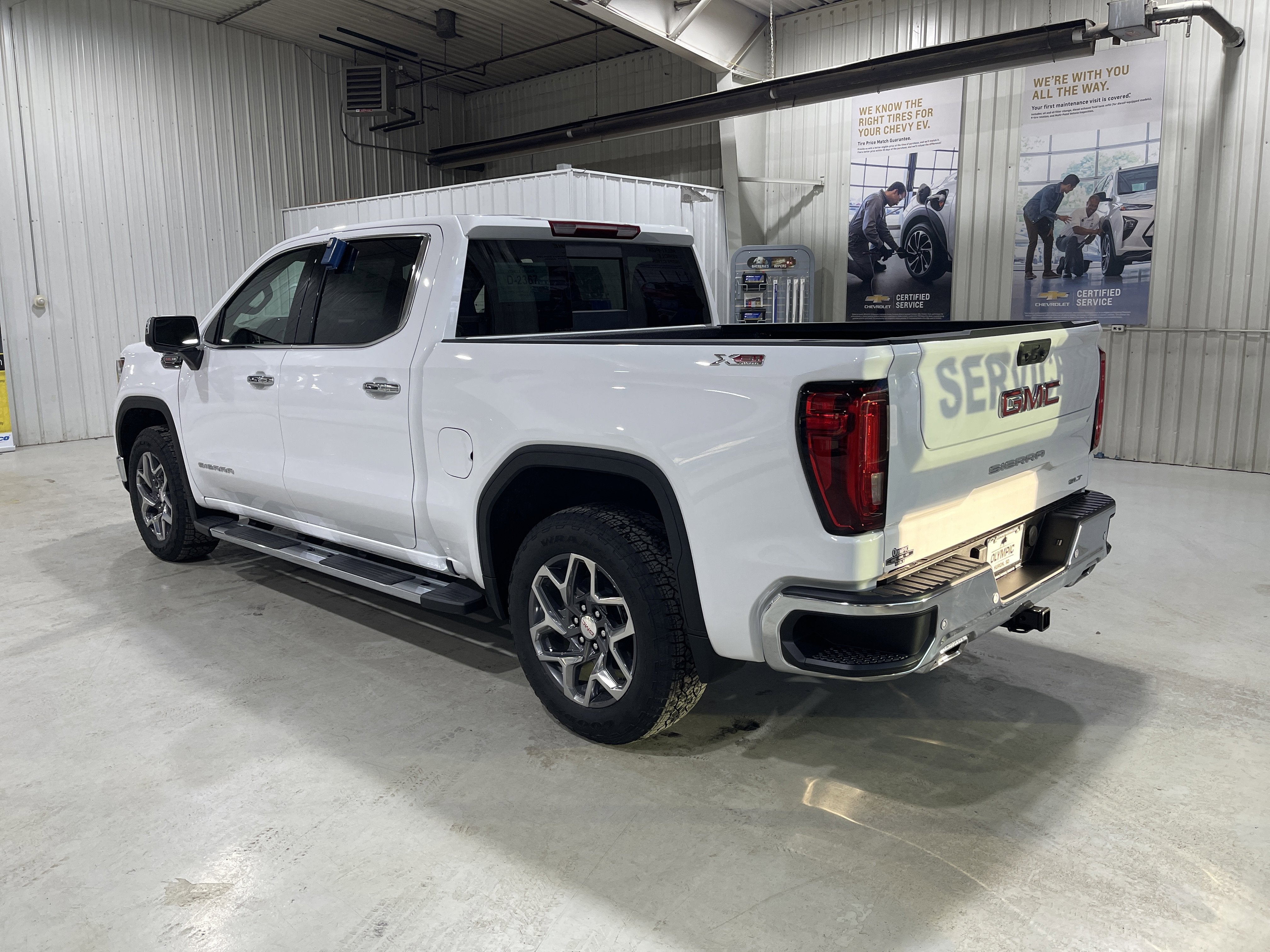 2026 GMC Sierra 1500 SLT