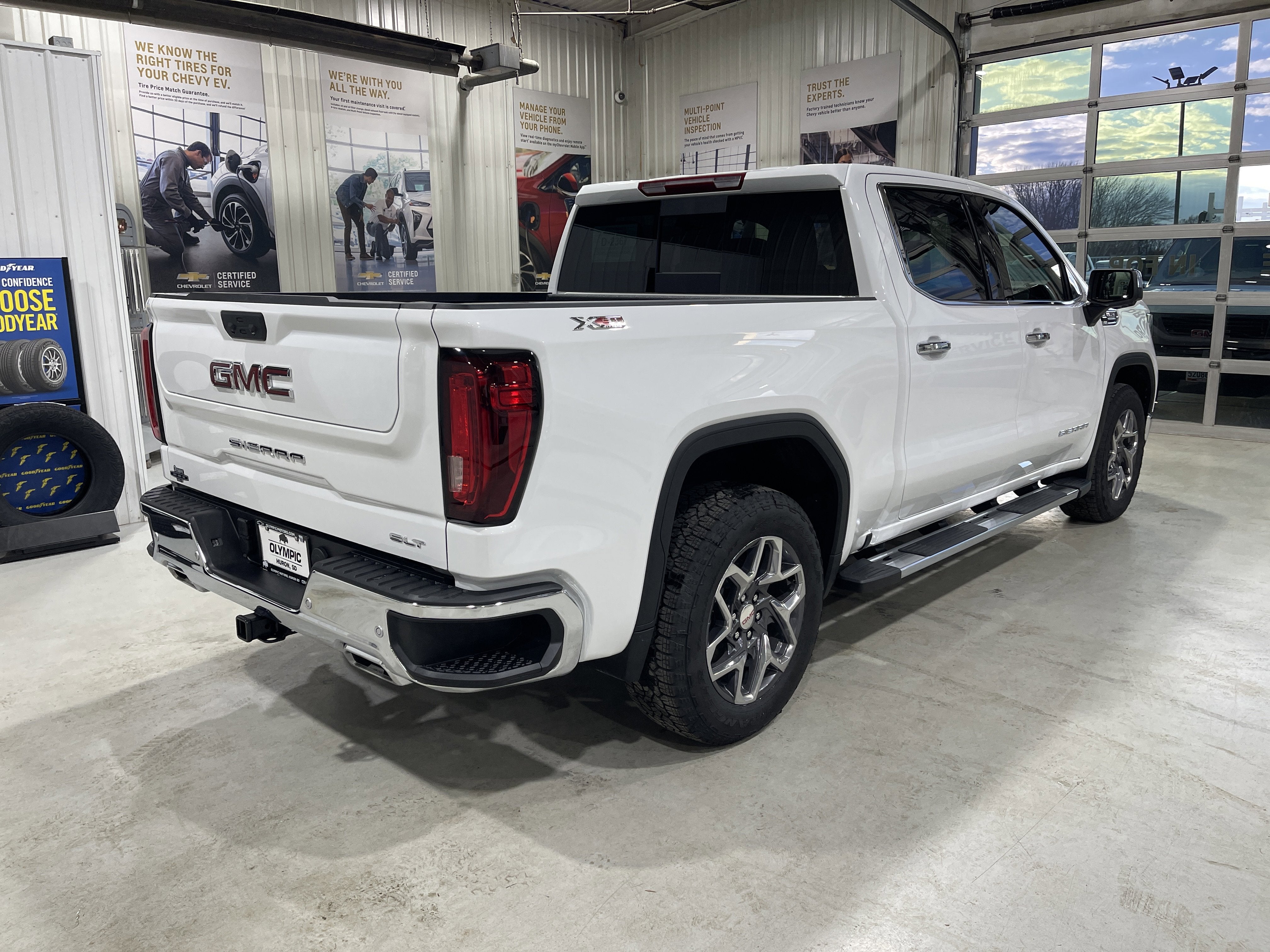 2026 GMC Sierra 1500 SLT