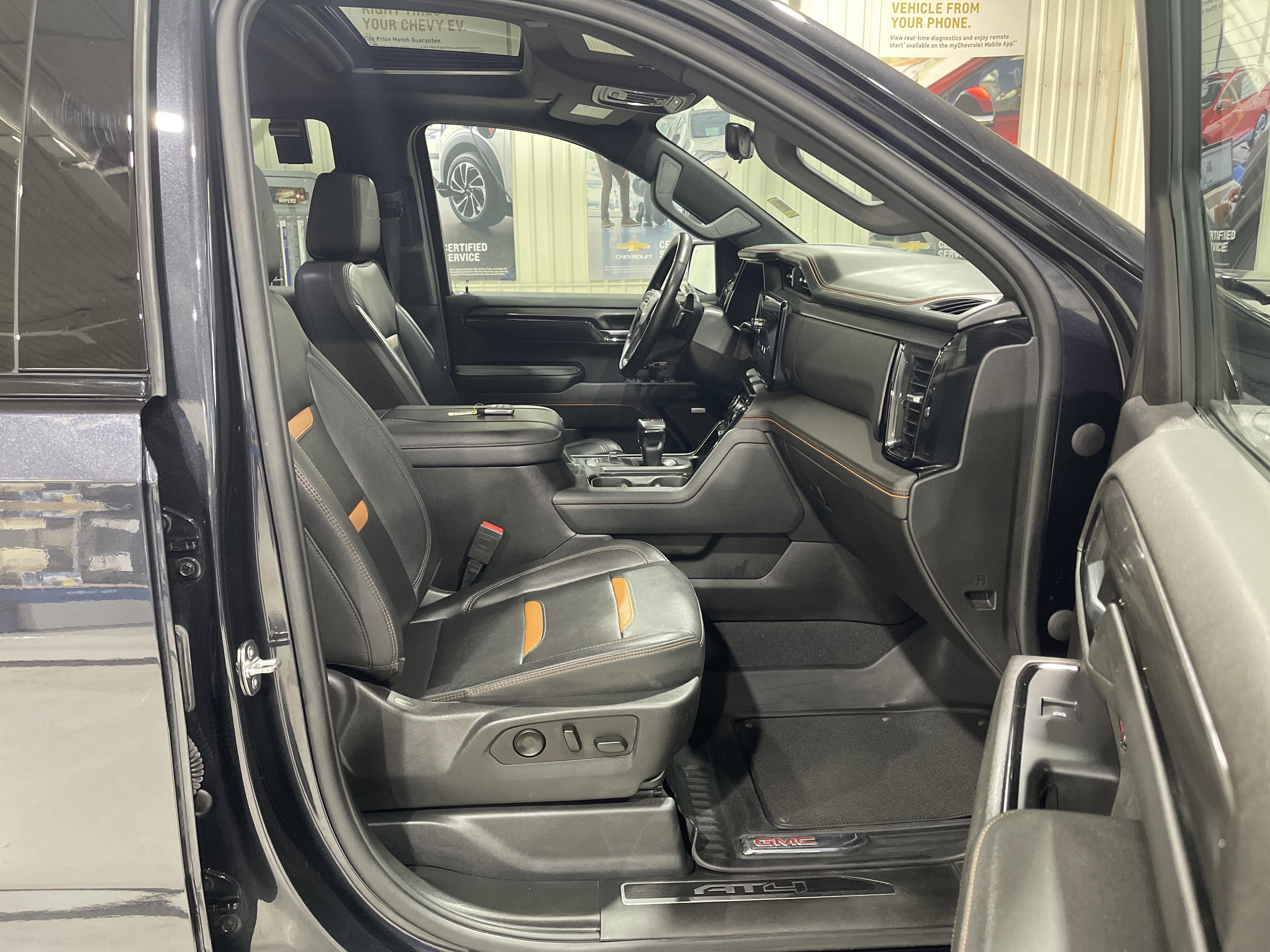 2023 GMC Sierra 1500 AT4