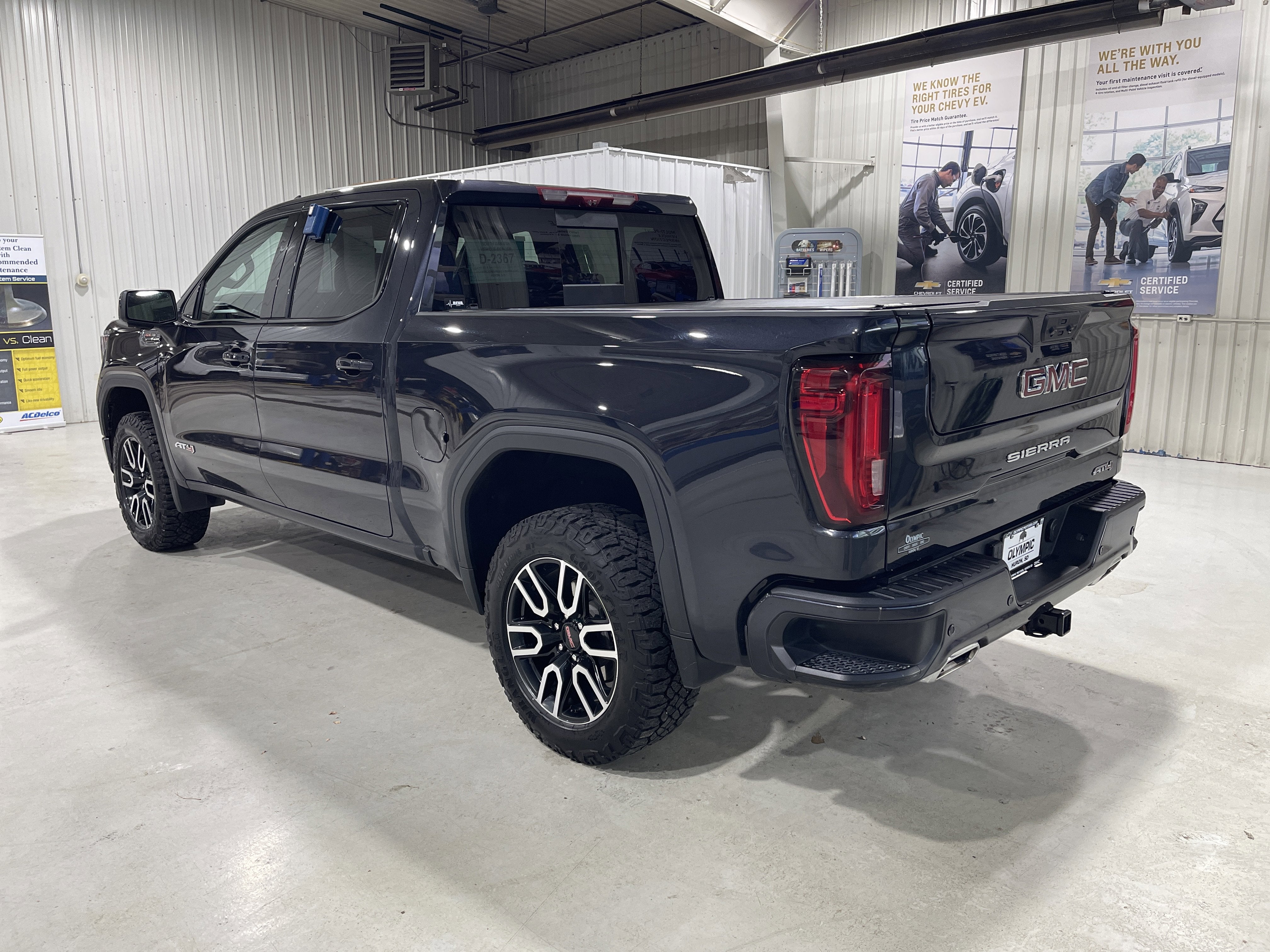 2023 GMC Sierra 1500 AT4