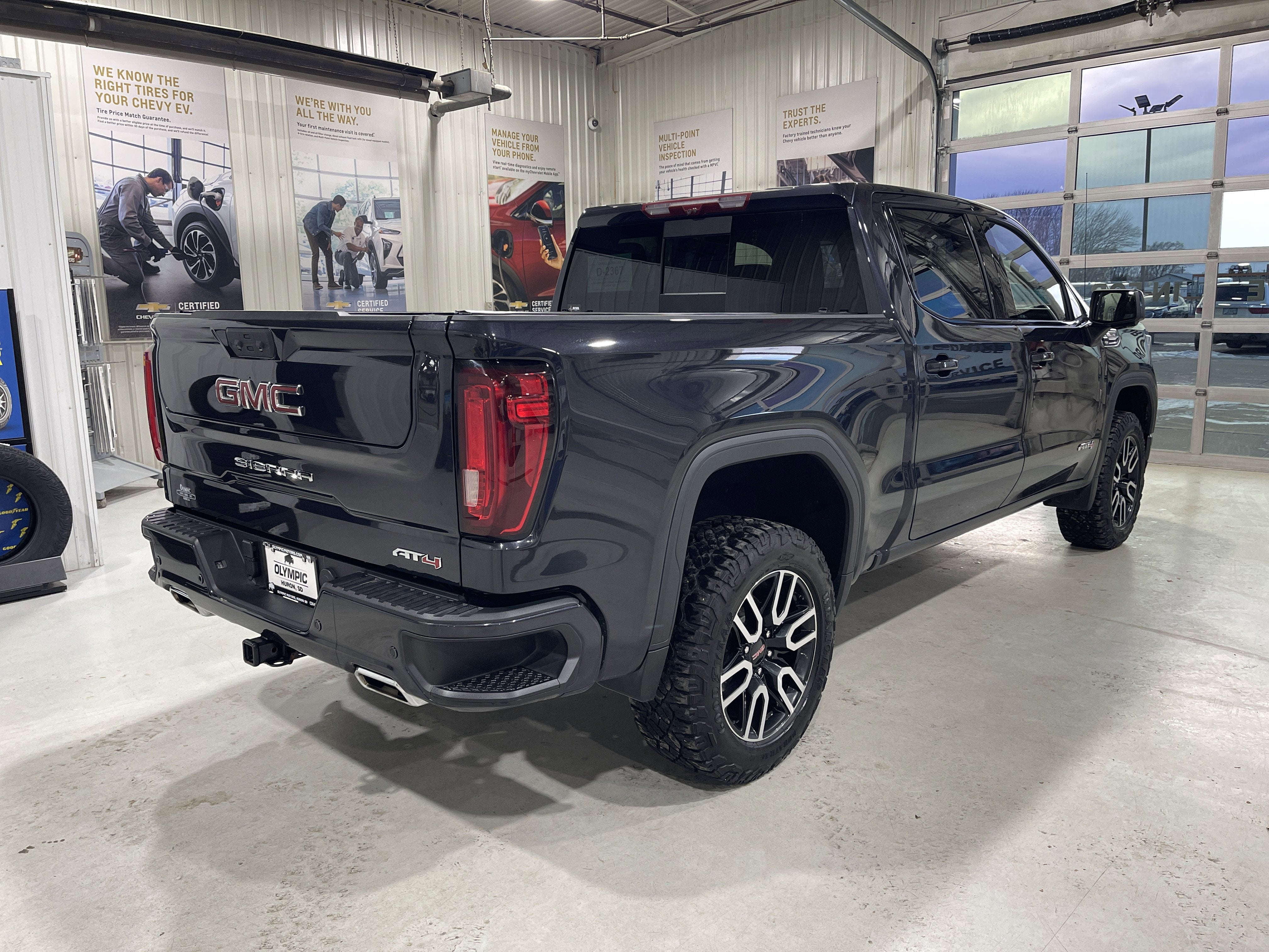 2023 GMC Sierra 1500 AT4