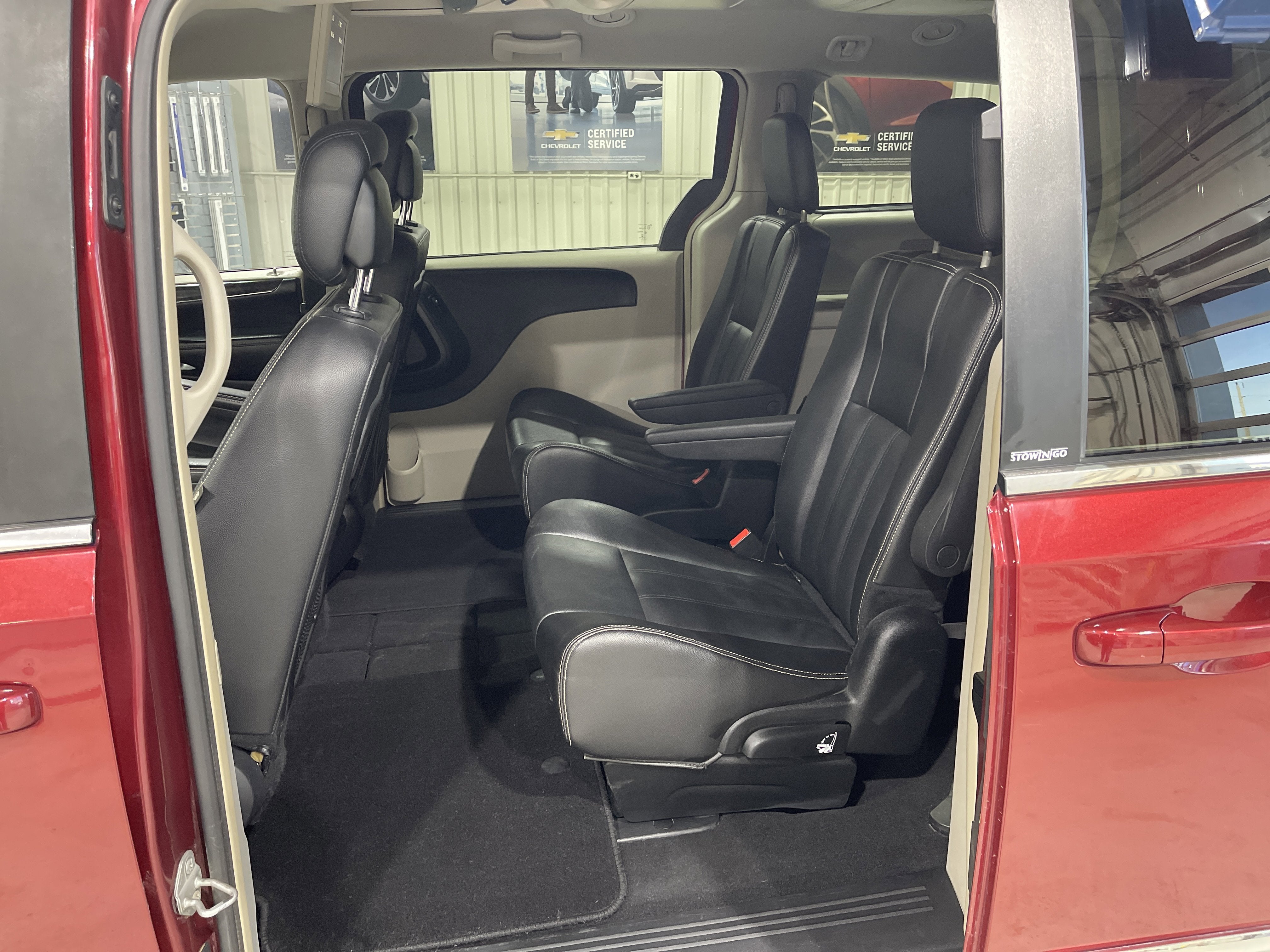 2014 Chrysler Town & Country Touring