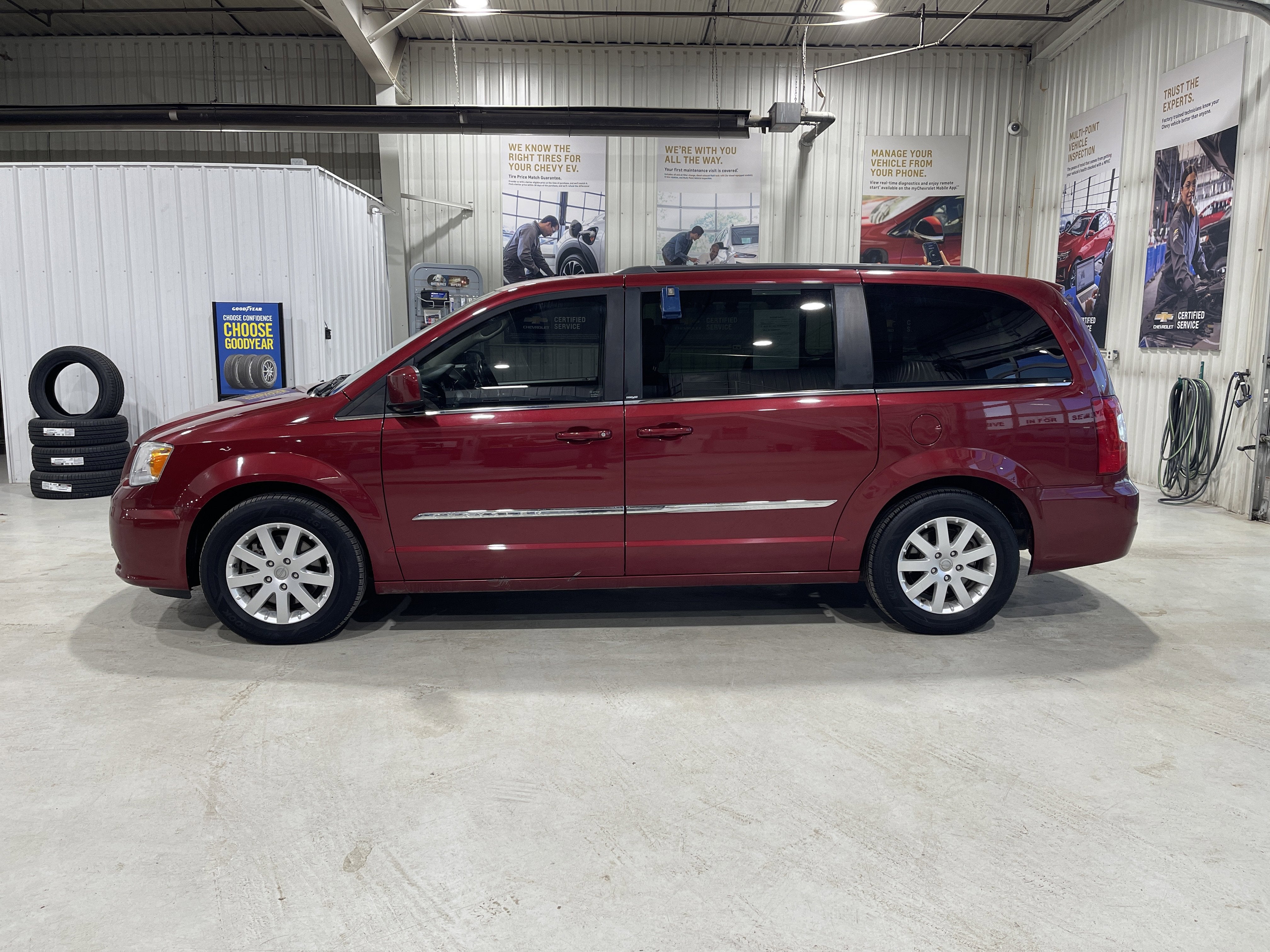 2014 Chrysler Town & Country Touring