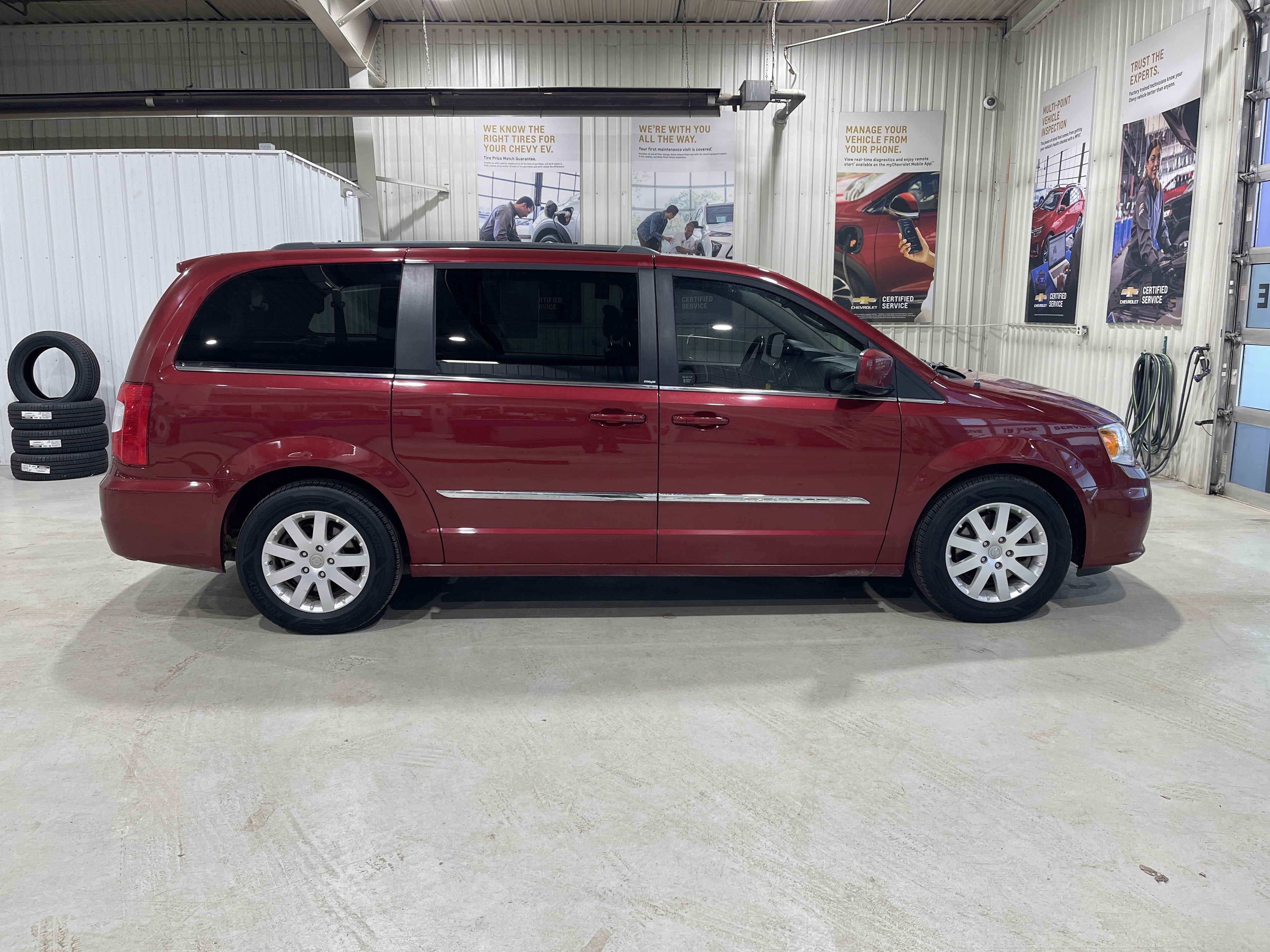 2014 Chrysler Town & Country Touring