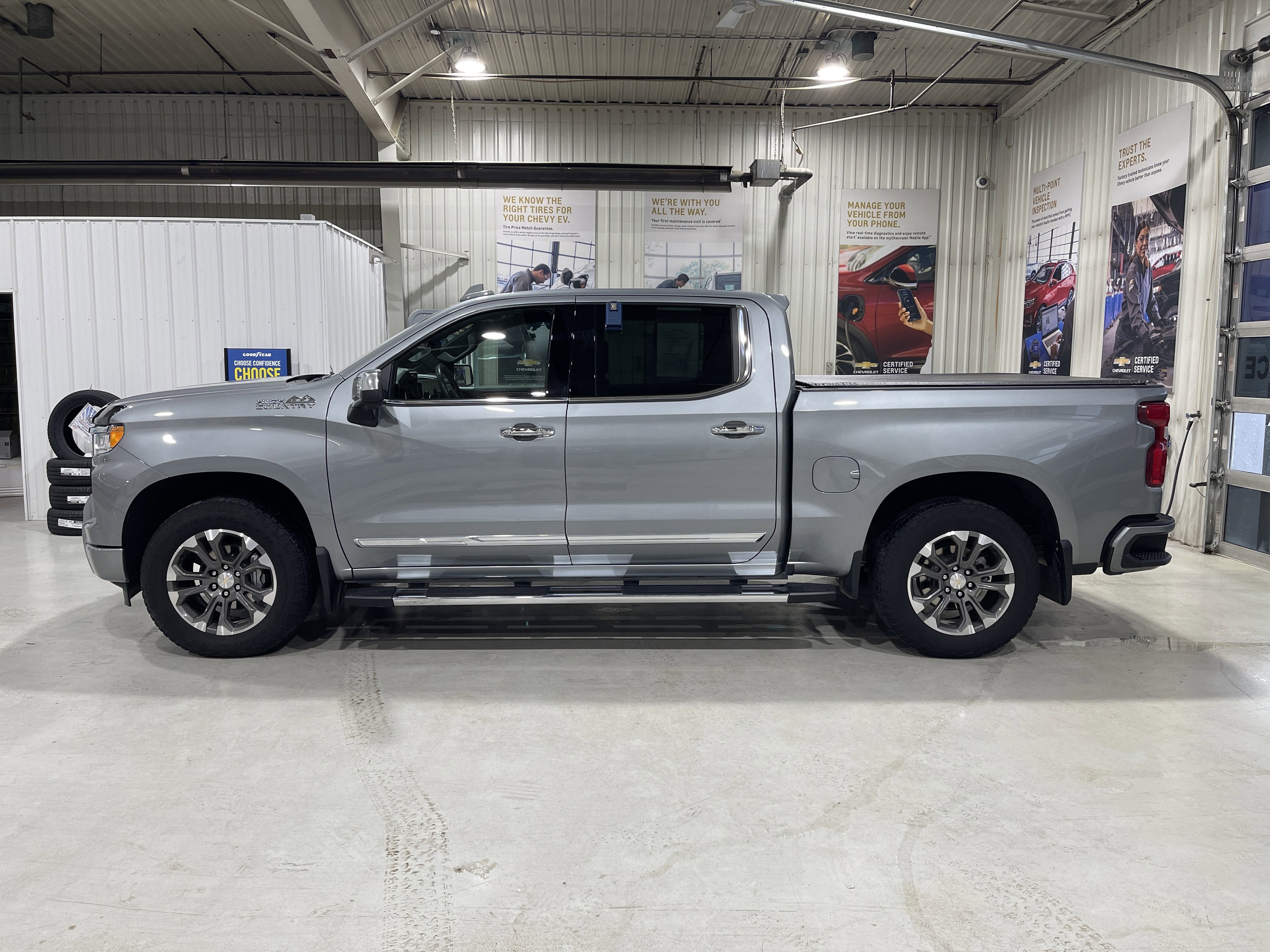 2023 Chevrolet Silverado 1500 High Country