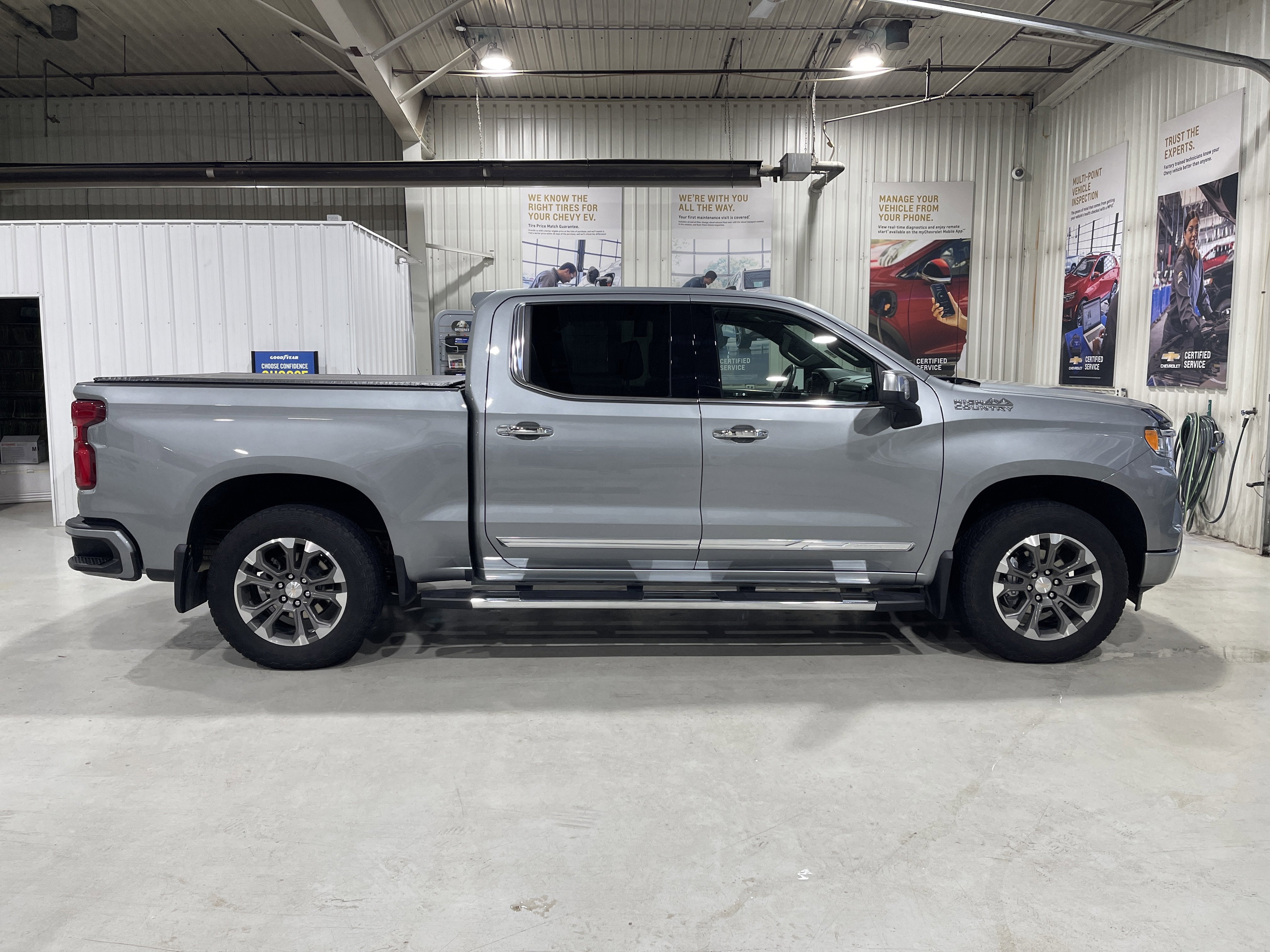 2023 Chevrolet Silverado 1500 High Country