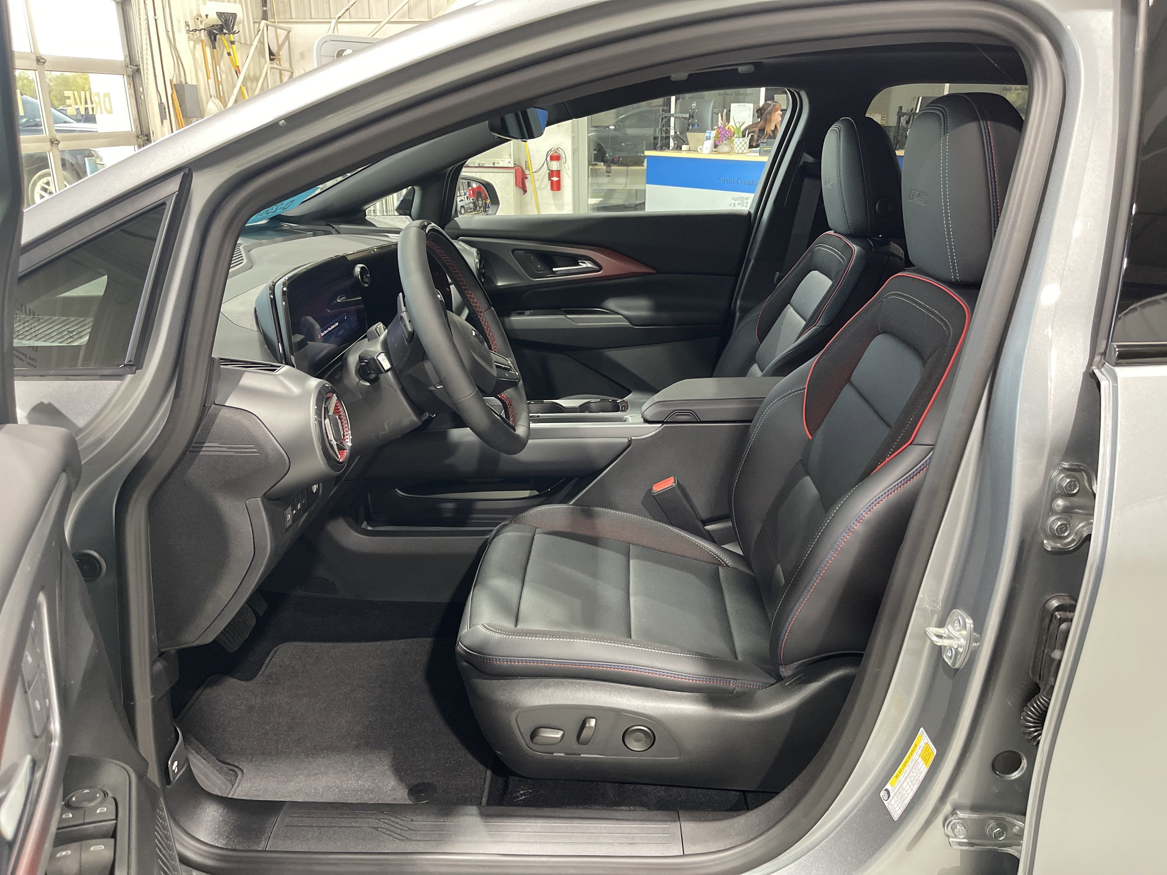 2025 Chevrolet Equinox EV RS