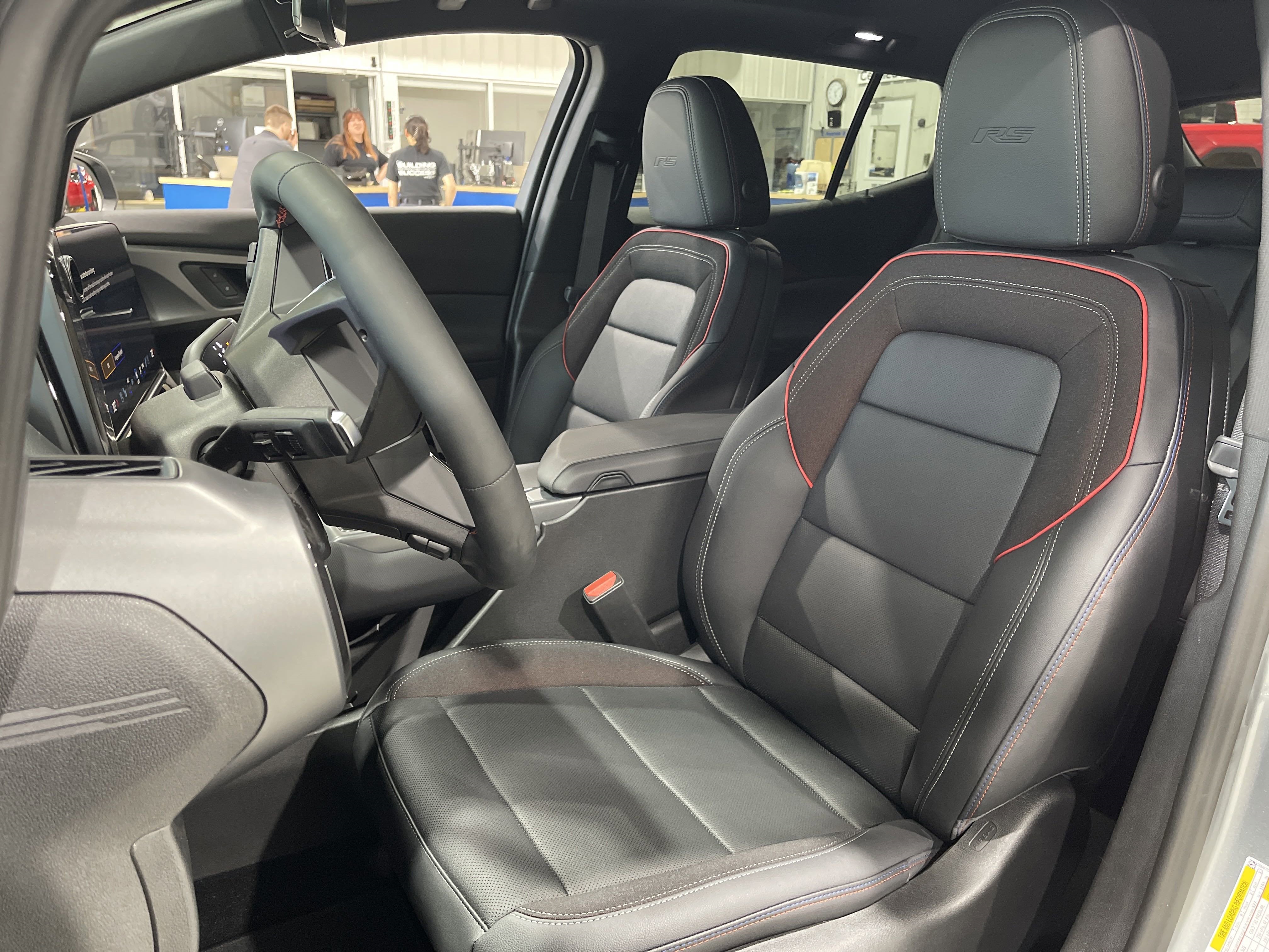 2025 Chevrolet Equinox EV RS