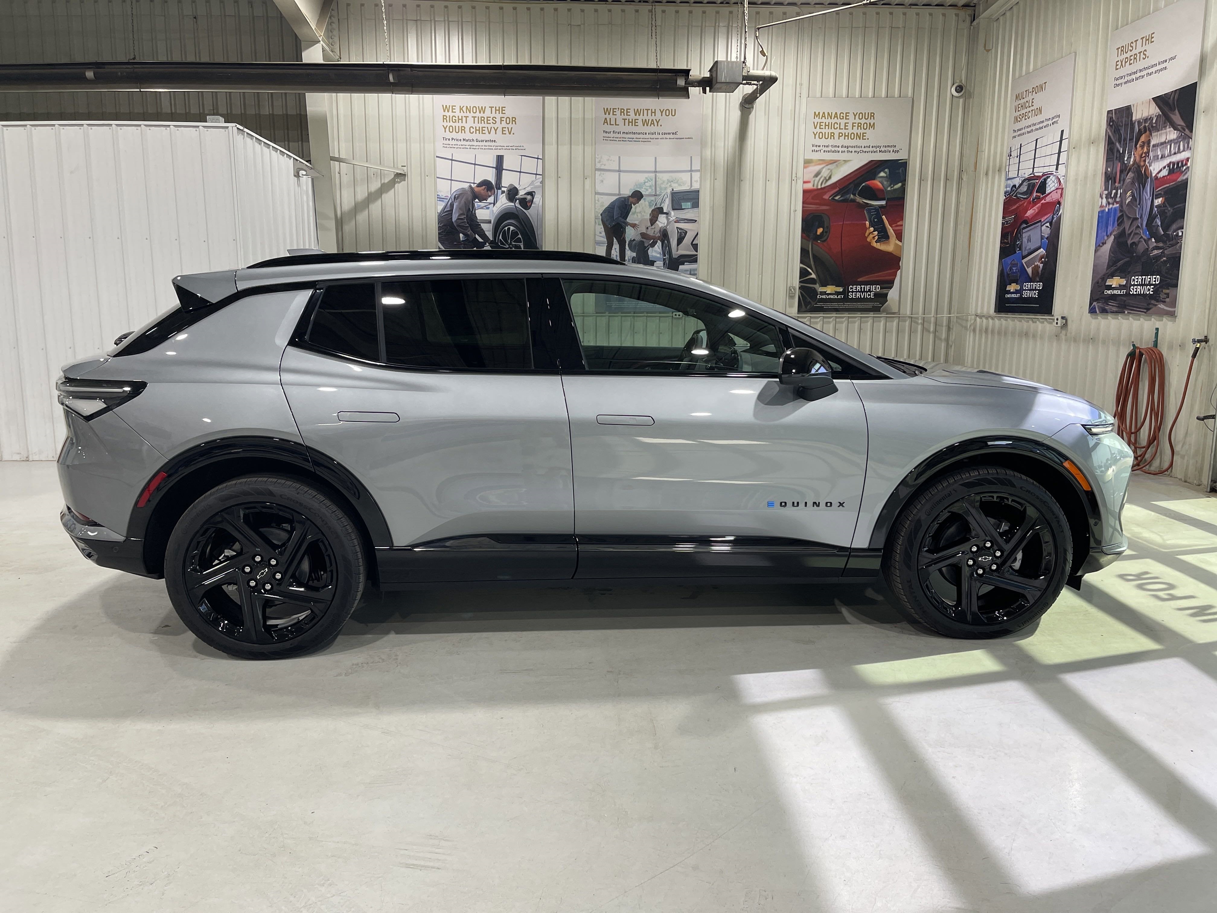 2025 Chevrolet Equinox EV RS