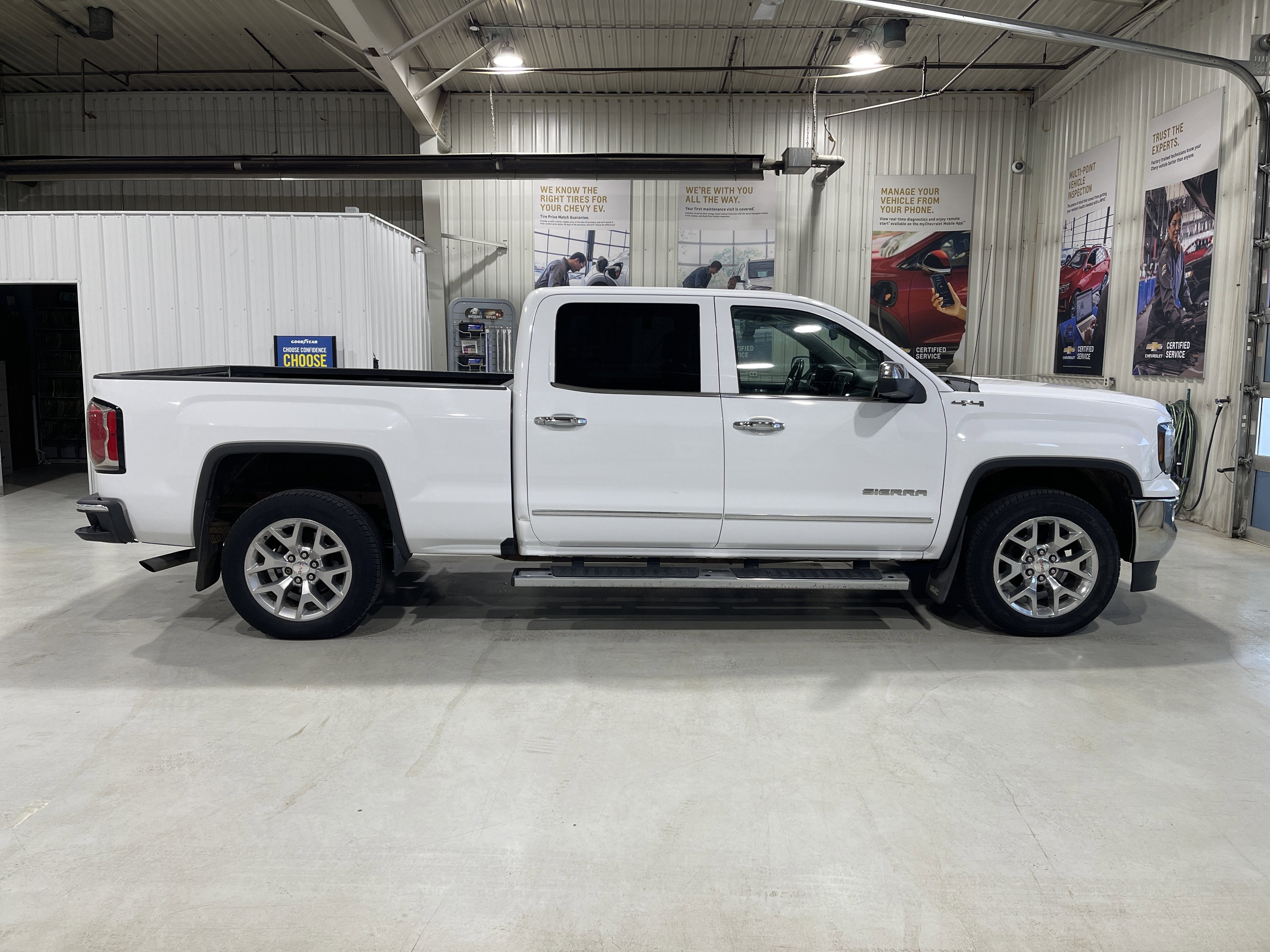 2017 GMC Sierra 1500 SLT