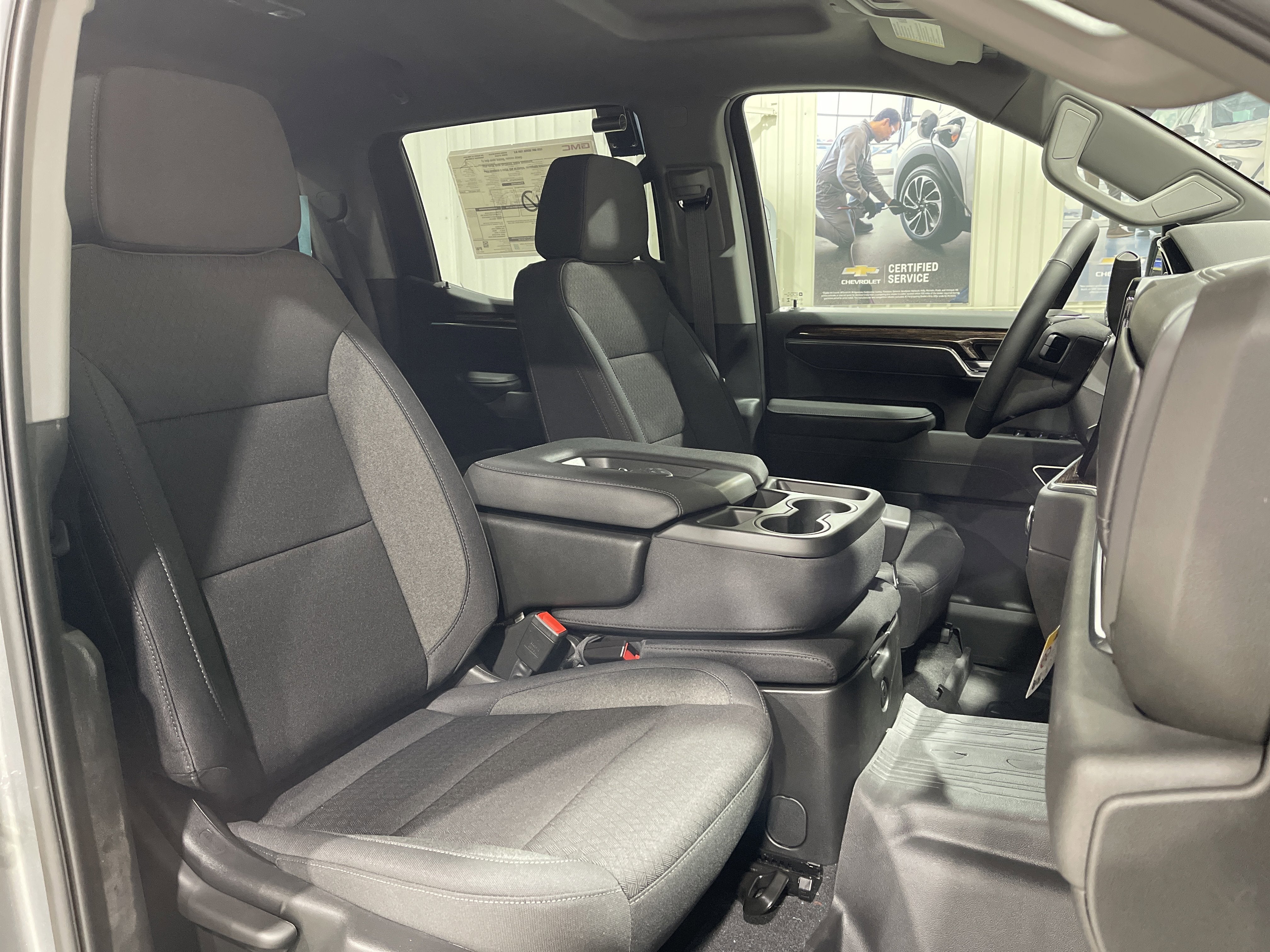 2026 GMC Sierra 1500 SLE