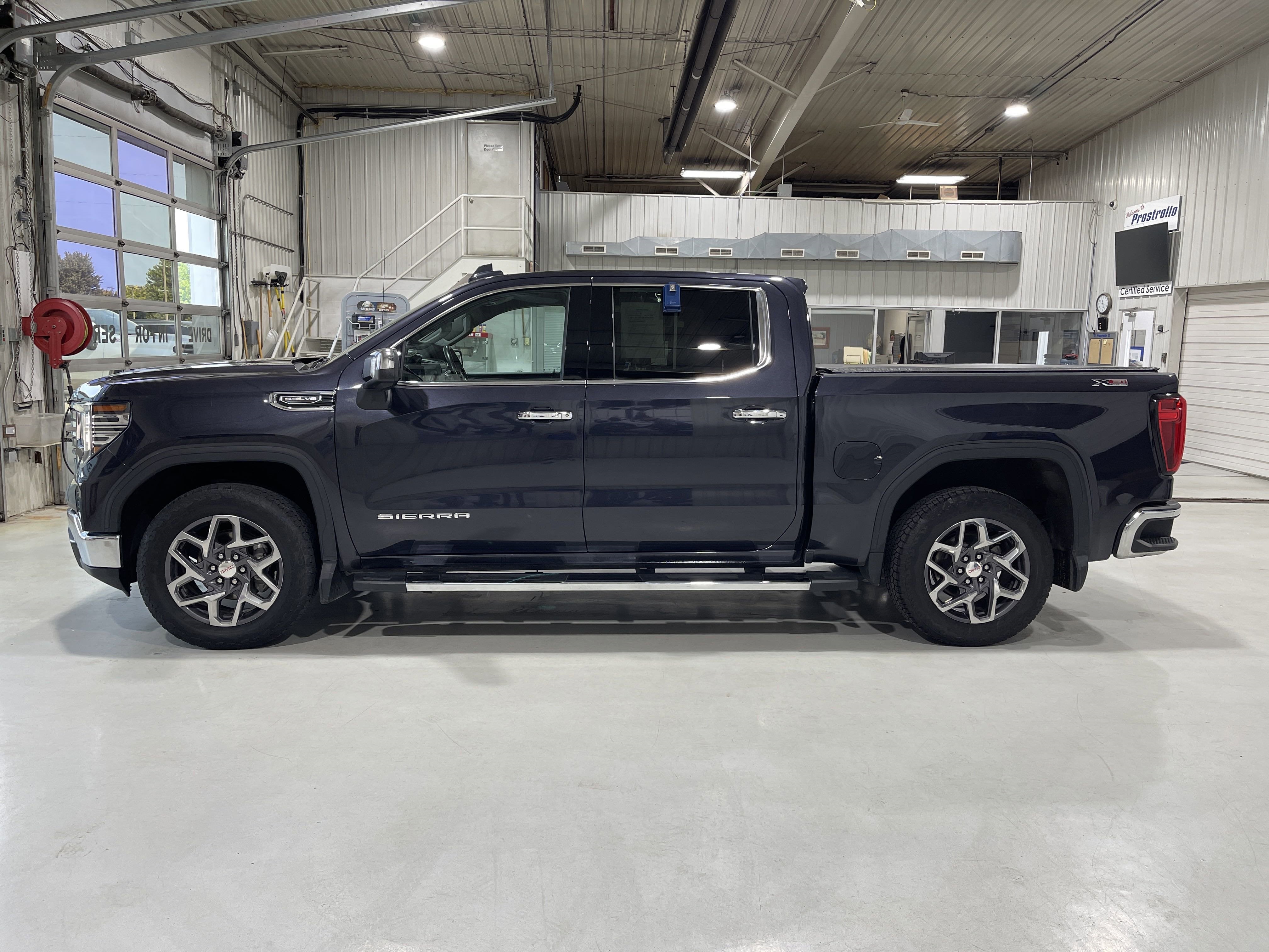2023 GMC Sierra 1500 SLT