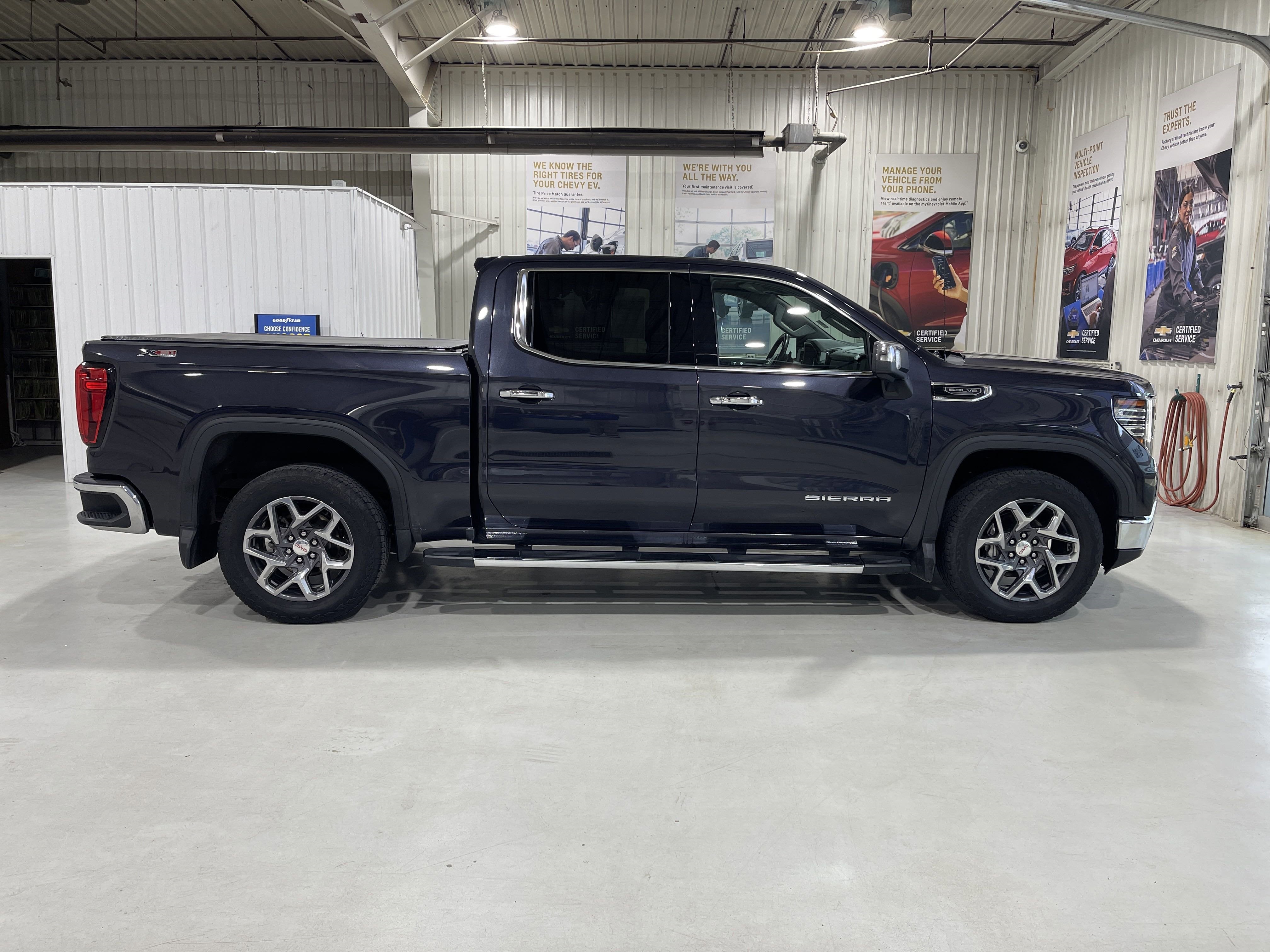 2023 GMC Sierra 1500 SLT