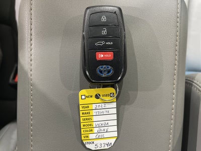 2022 Toyota Venza LE