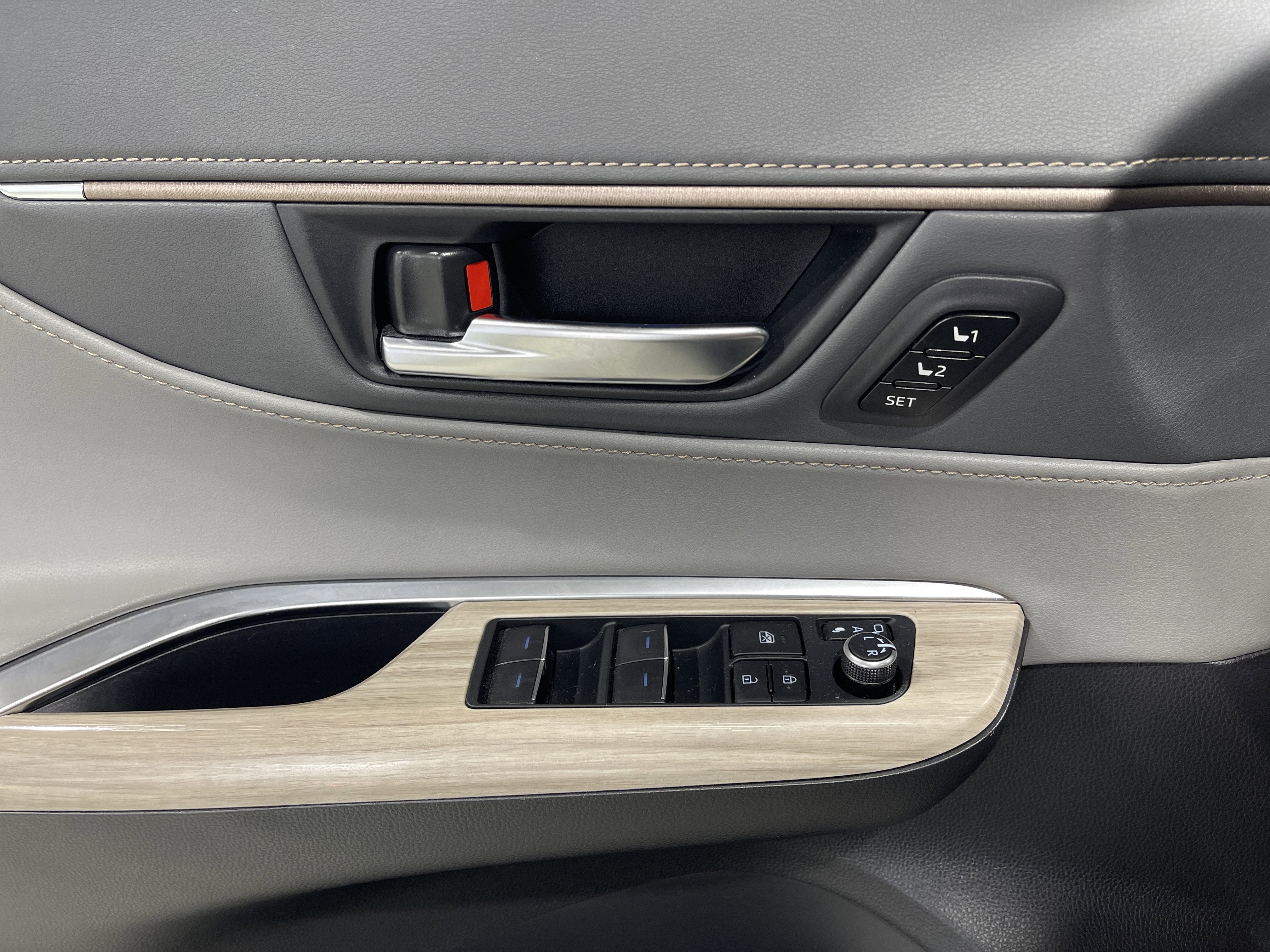 2022 Toyota Venza LE