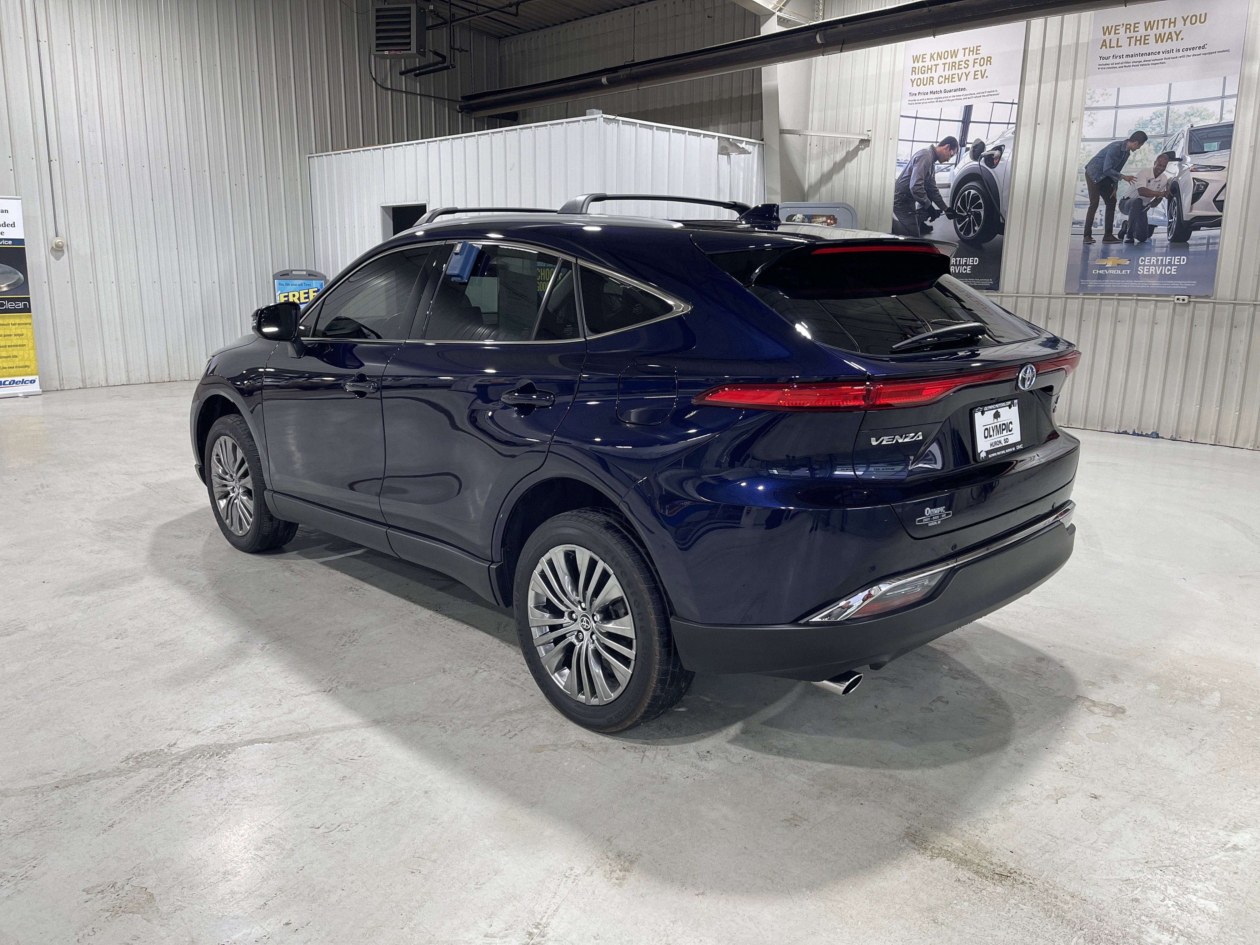 2022 Toyota Venza LE