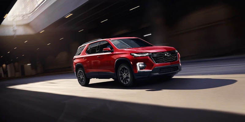 Red 2022 Chevrolet Traverse