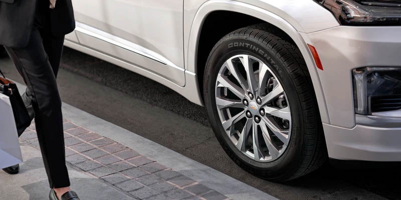 2022 Chevrolet Traverse alloy wheel