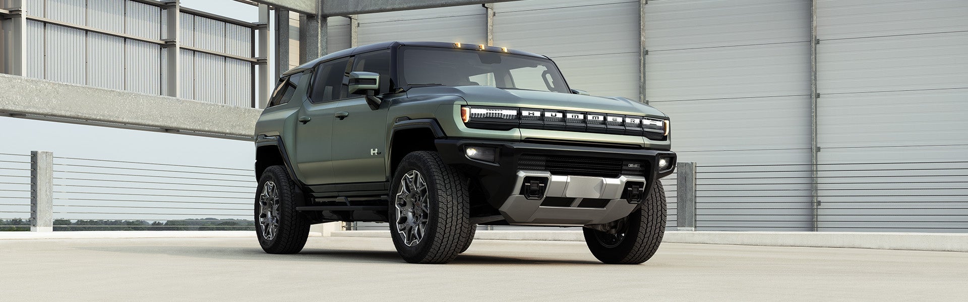 2024 GMC Hummer-EV-SUV Hero img