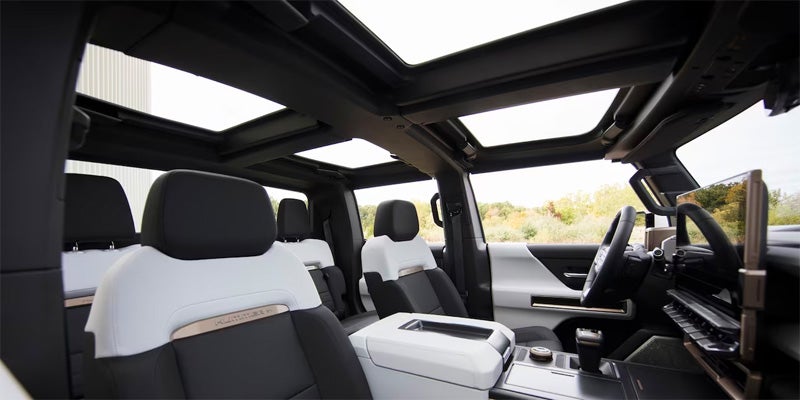 2024 GMC Hummer-EV seats with sunroof img