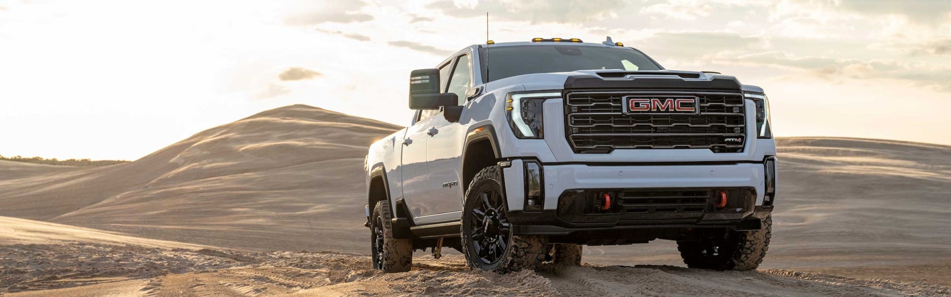 2024 GMC Sierra-2500HD Hero img